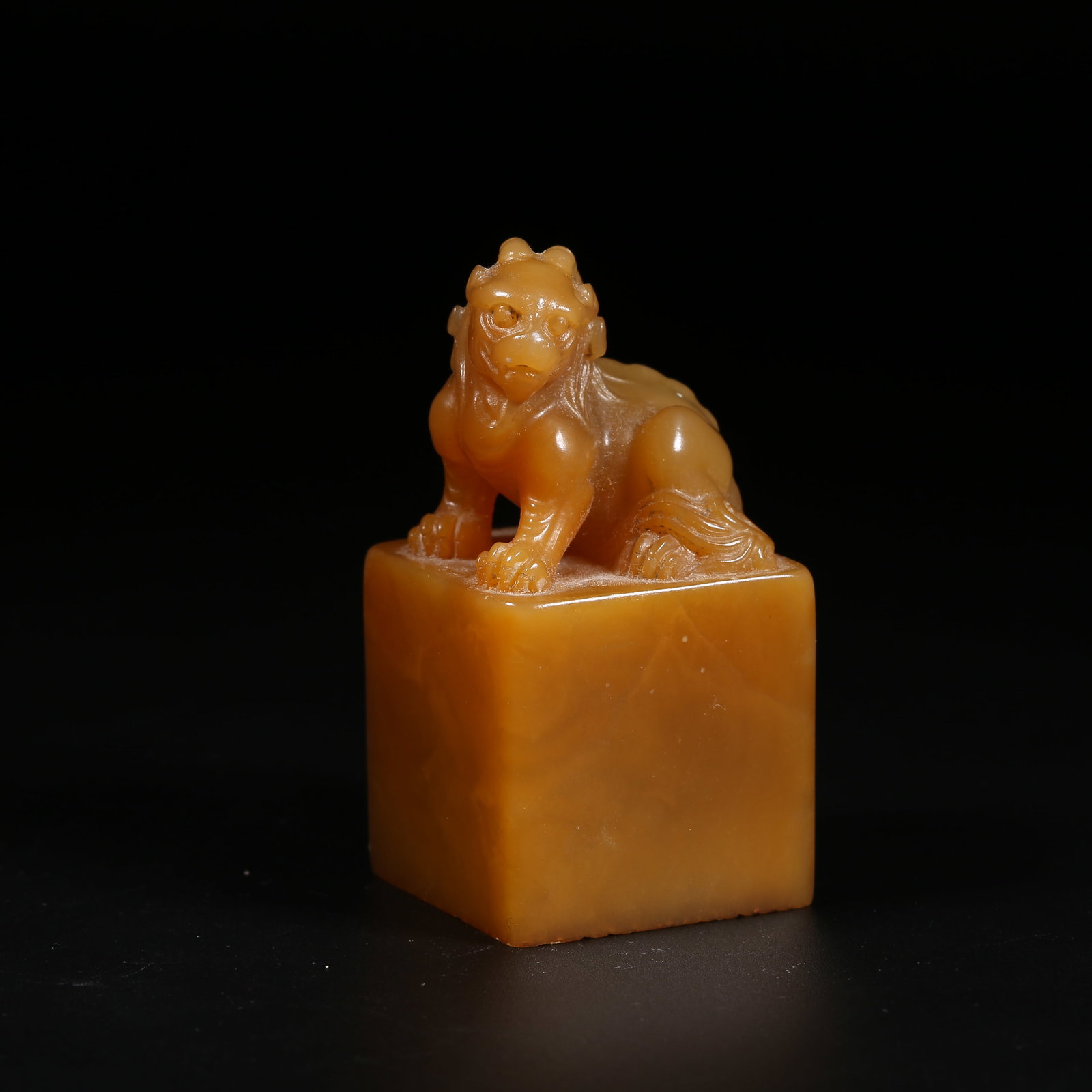 A SHOUSHAN TIANHUANG STONE SEAL WITH BEAST KNOB: Shoushan Tianhuang Stone Seal with Beast Knob