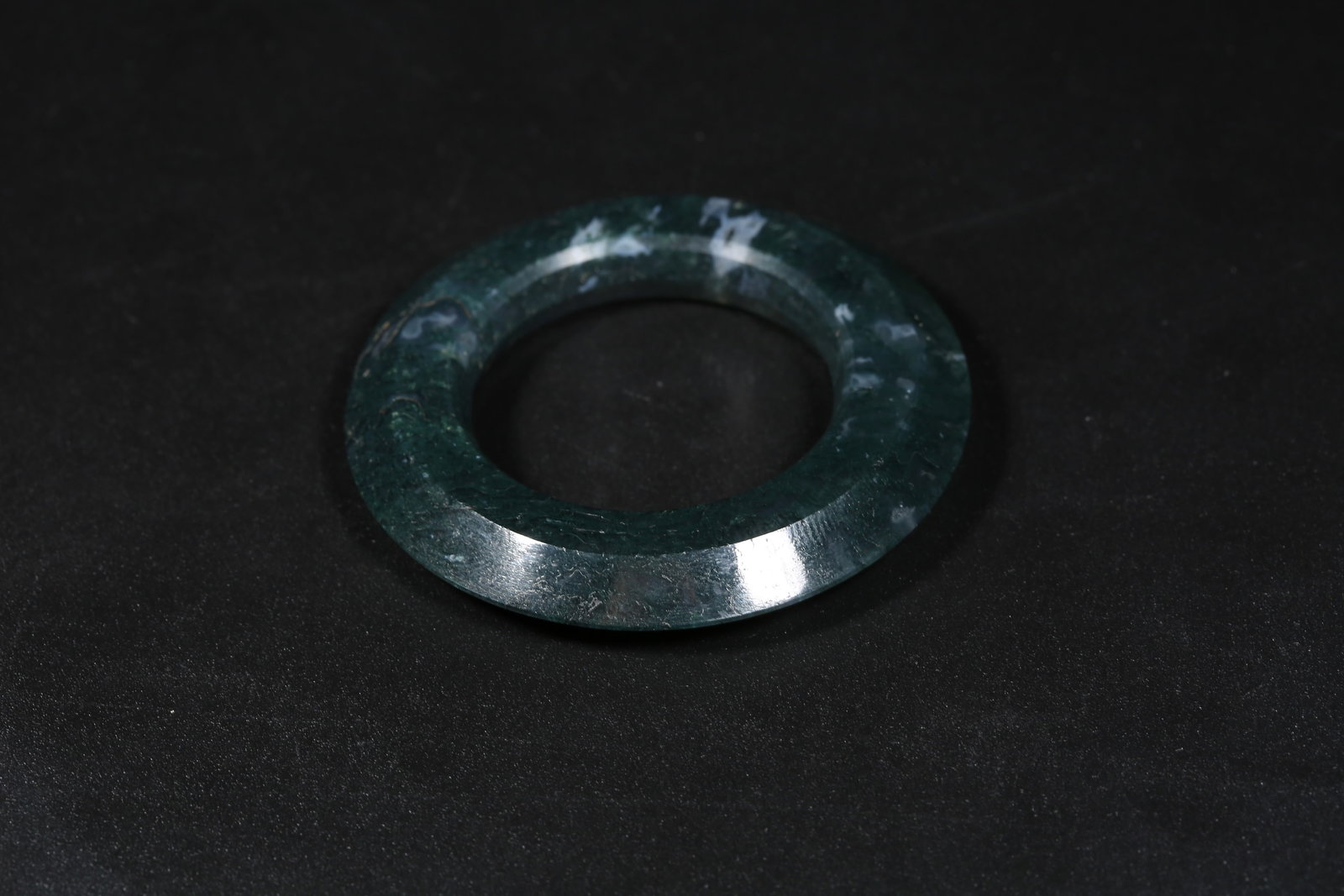 A AQUA-AGATE RING - 6