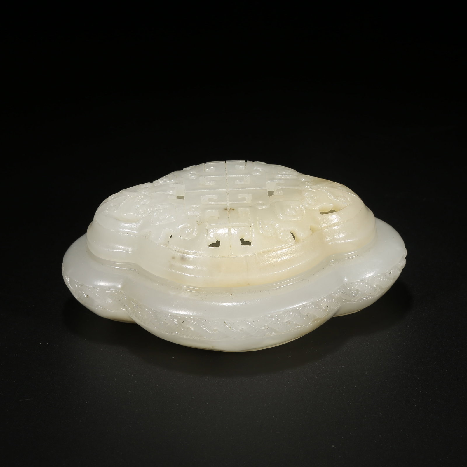 A HETIAN JADE INCENSE BURNER (1 of 10)