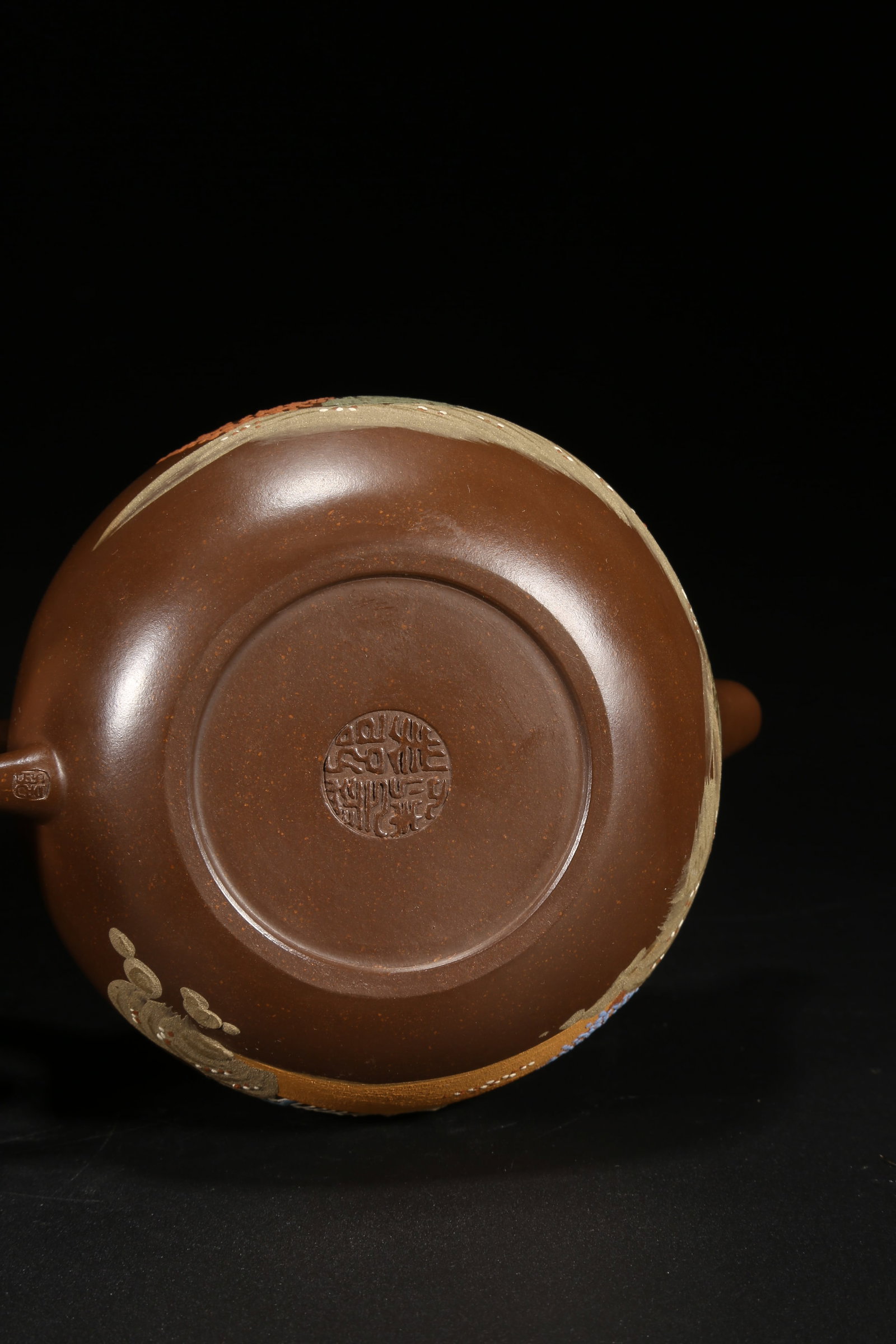 A ZISHA LANDSCAPE PATTERN TEAPOT - 10