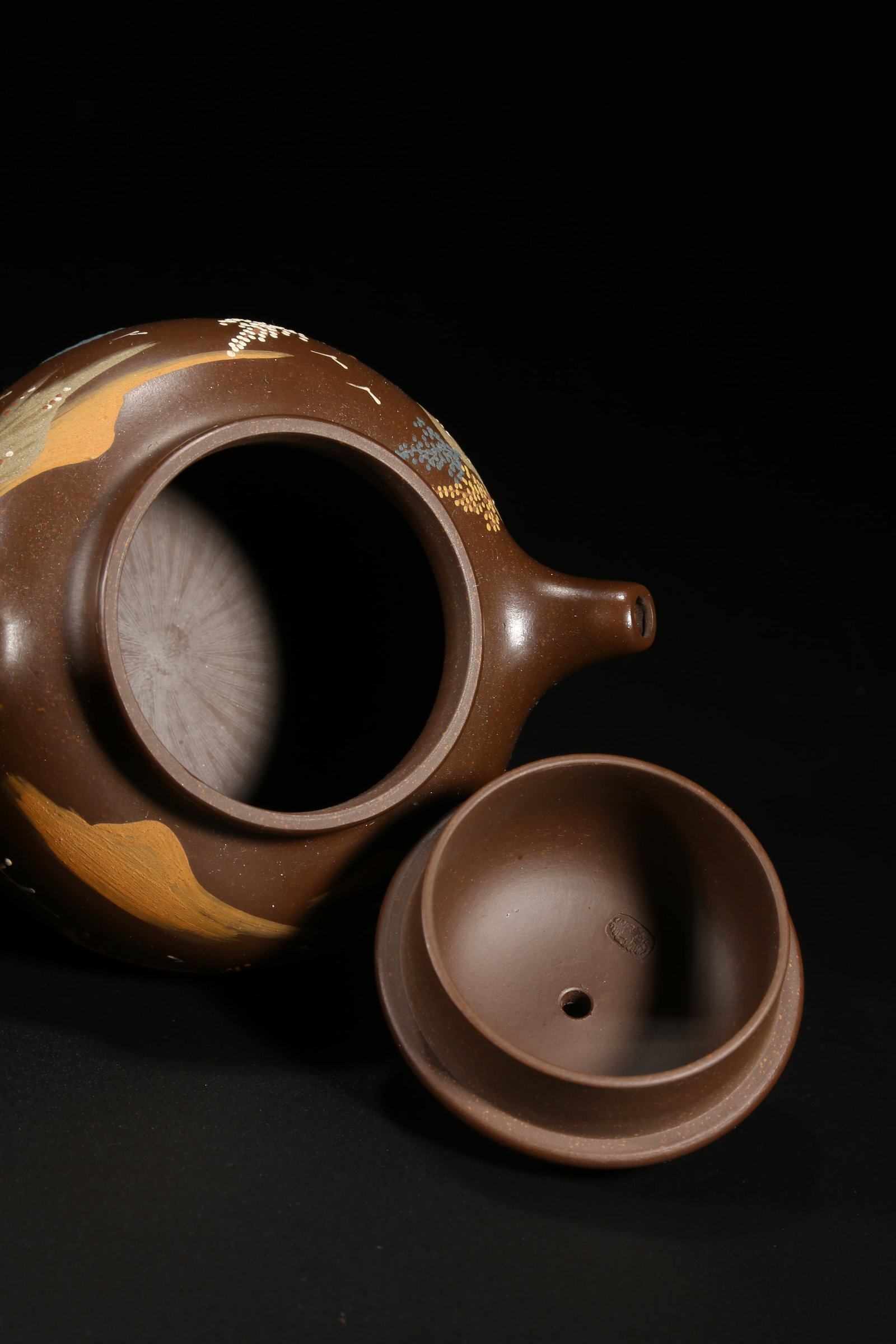 A ZISHA LANDSCAPE PATTERN TEAPOT - 9