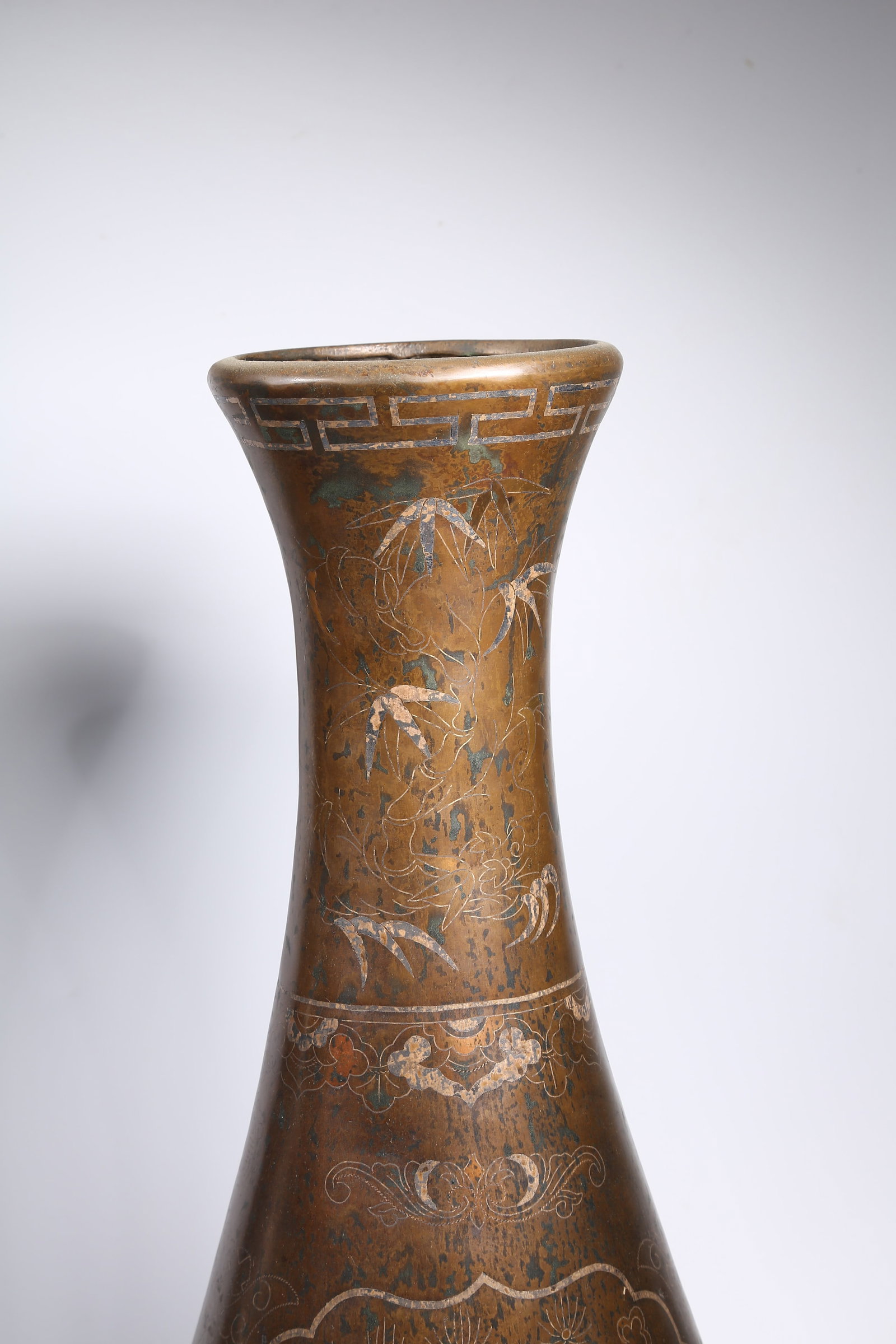 A SET OF BRONZE VASES WITH INLAID SILVER WARRIOR STORY SCENES - 2