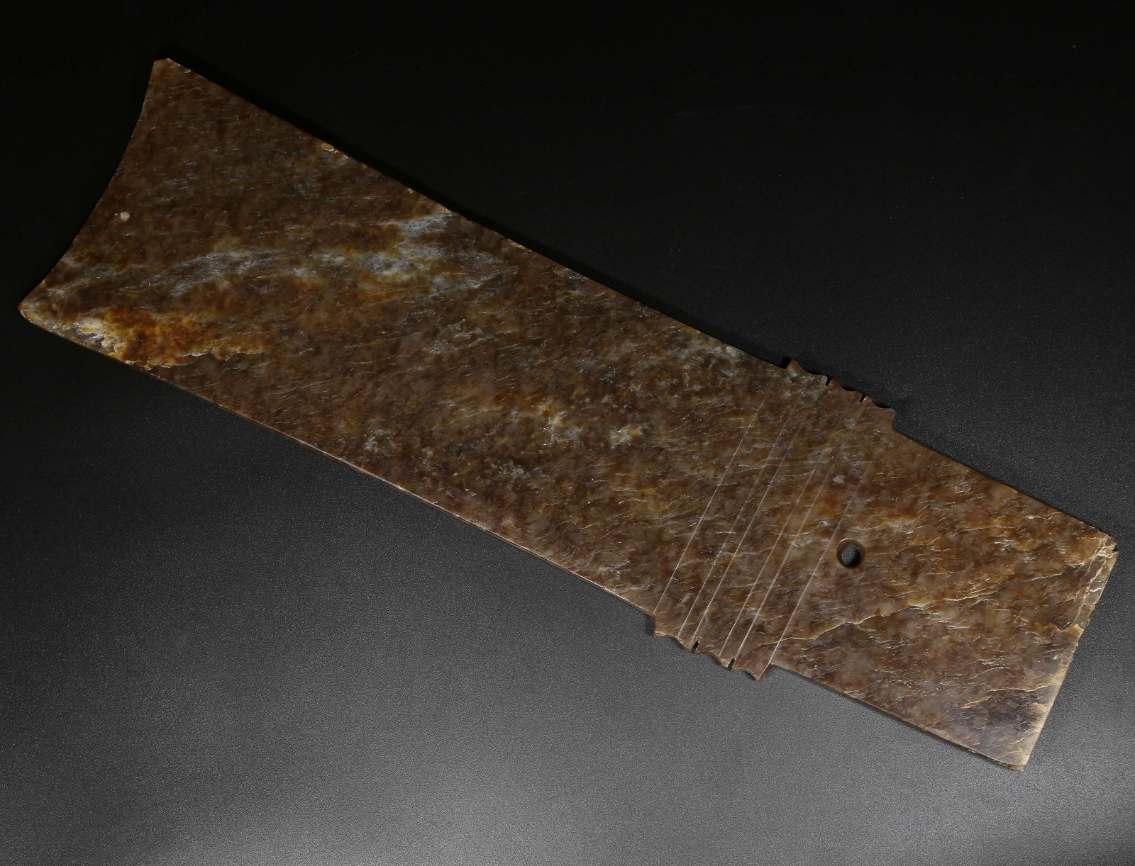 A ARCHAIC JADE YAOZHANG: Archaic Jade Yaozhang