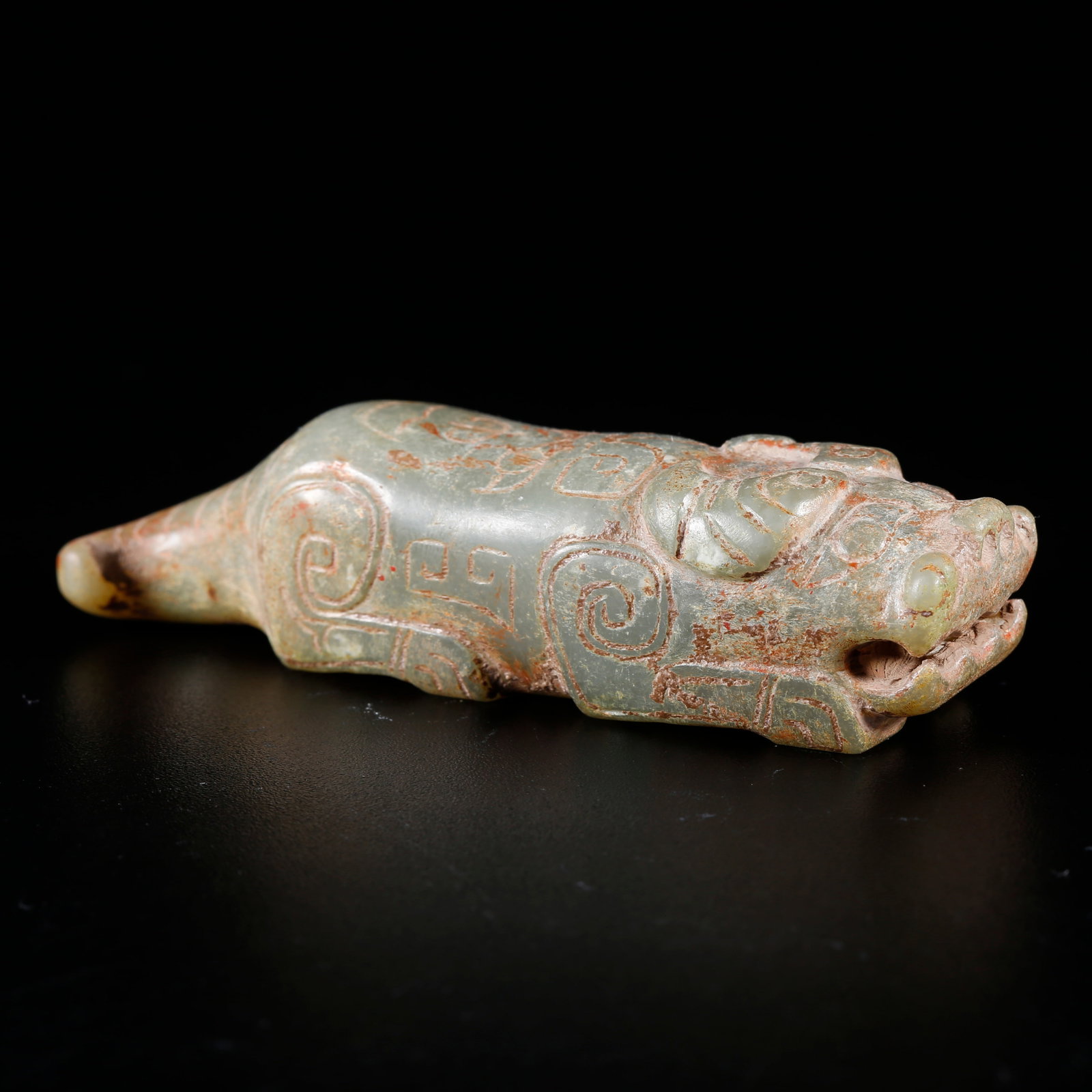 A ANCIENT JADE CARVED BEAST ORNAMENT (1 of 10)