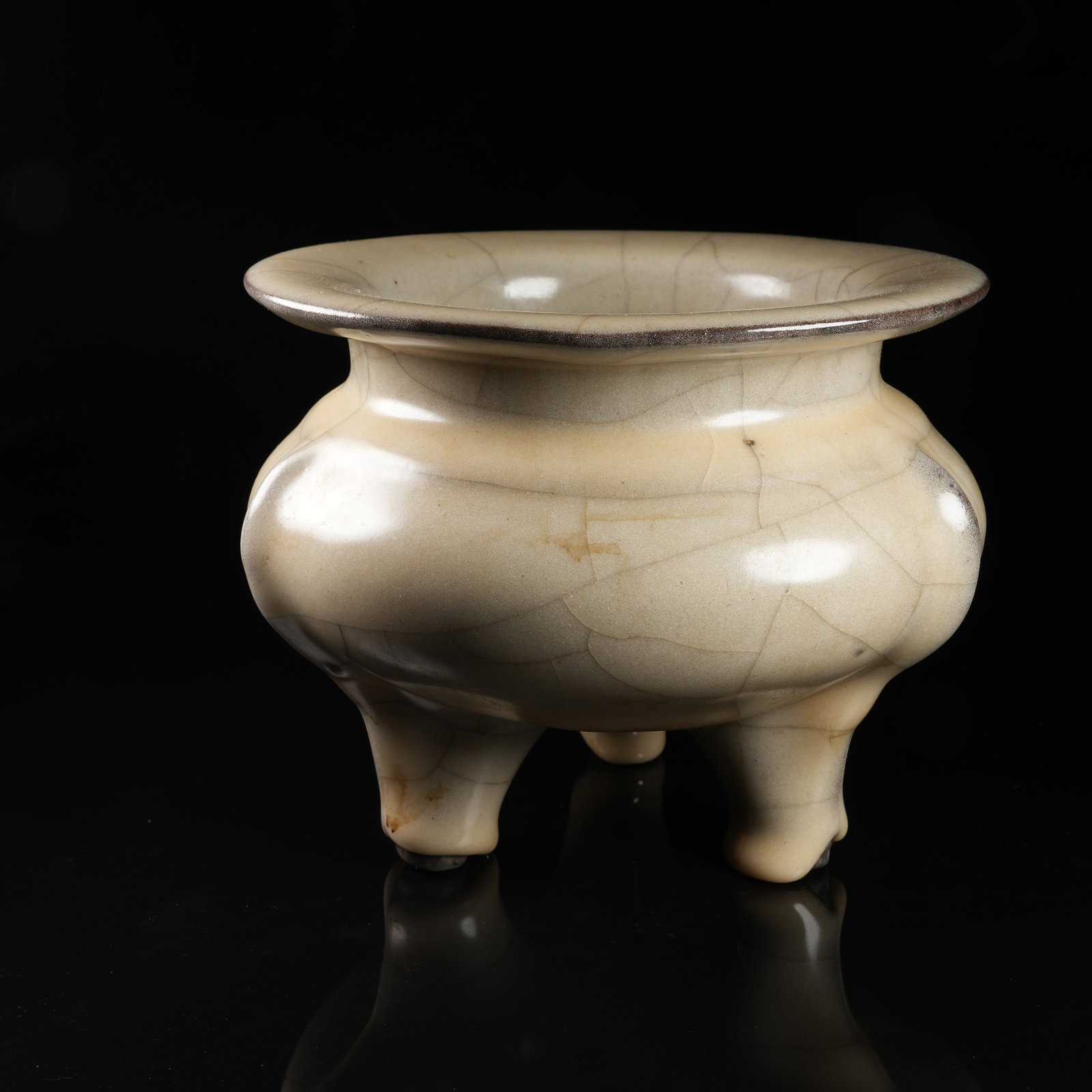 A GE WARE EVERTED-RIM CENSER (1 of 10)