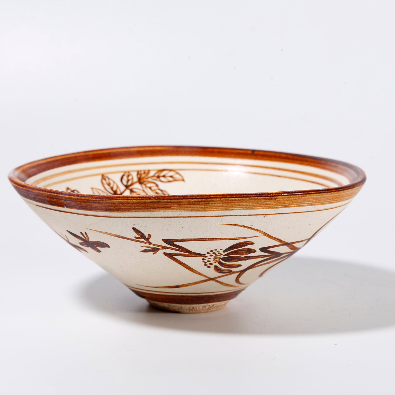 A PHOENIX-MOTIF TEA BOWL FROM JIZHOU KILN (1 of 9)
