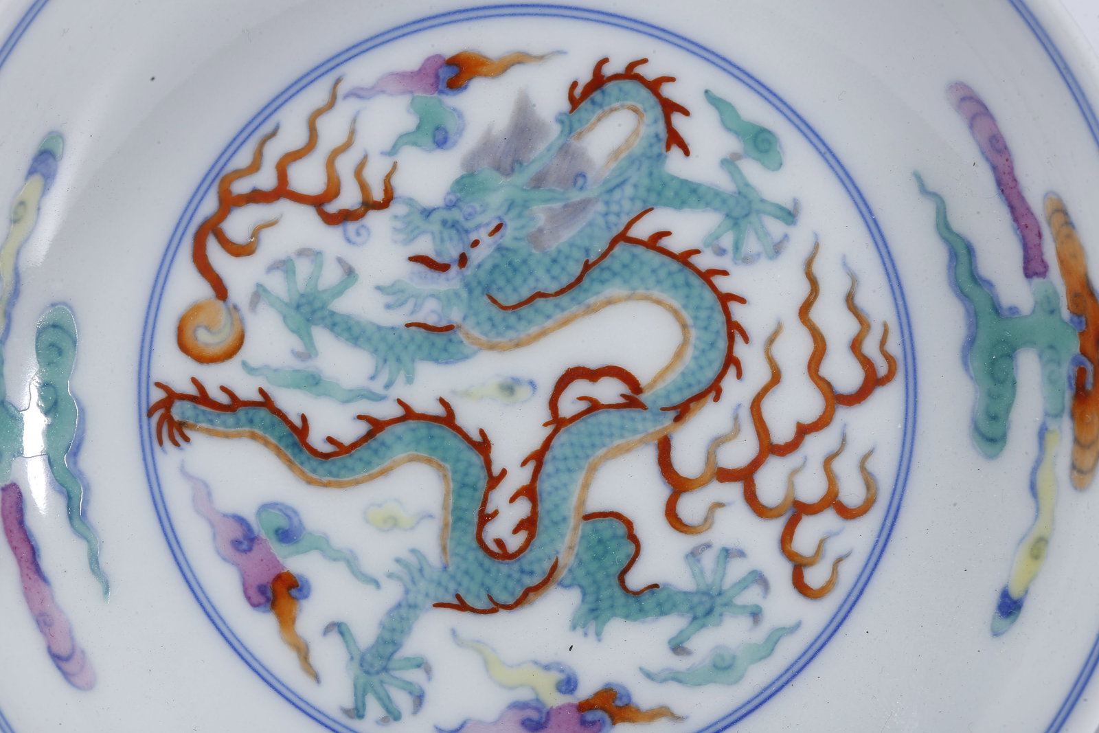 A DOUCAI CLOUD-AND-DRAGON PATTERN WASHER - 3