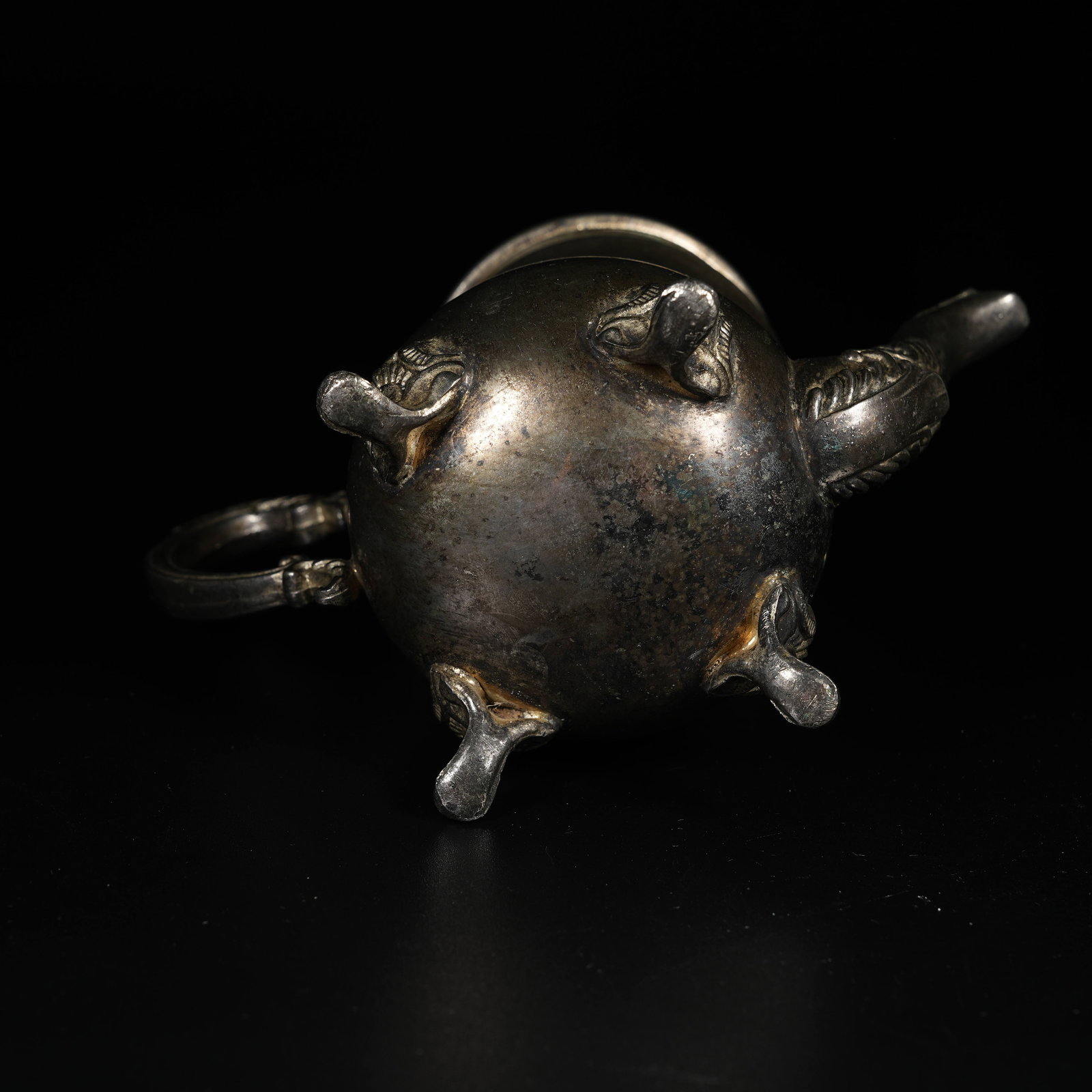 A SILVER EWER - 9