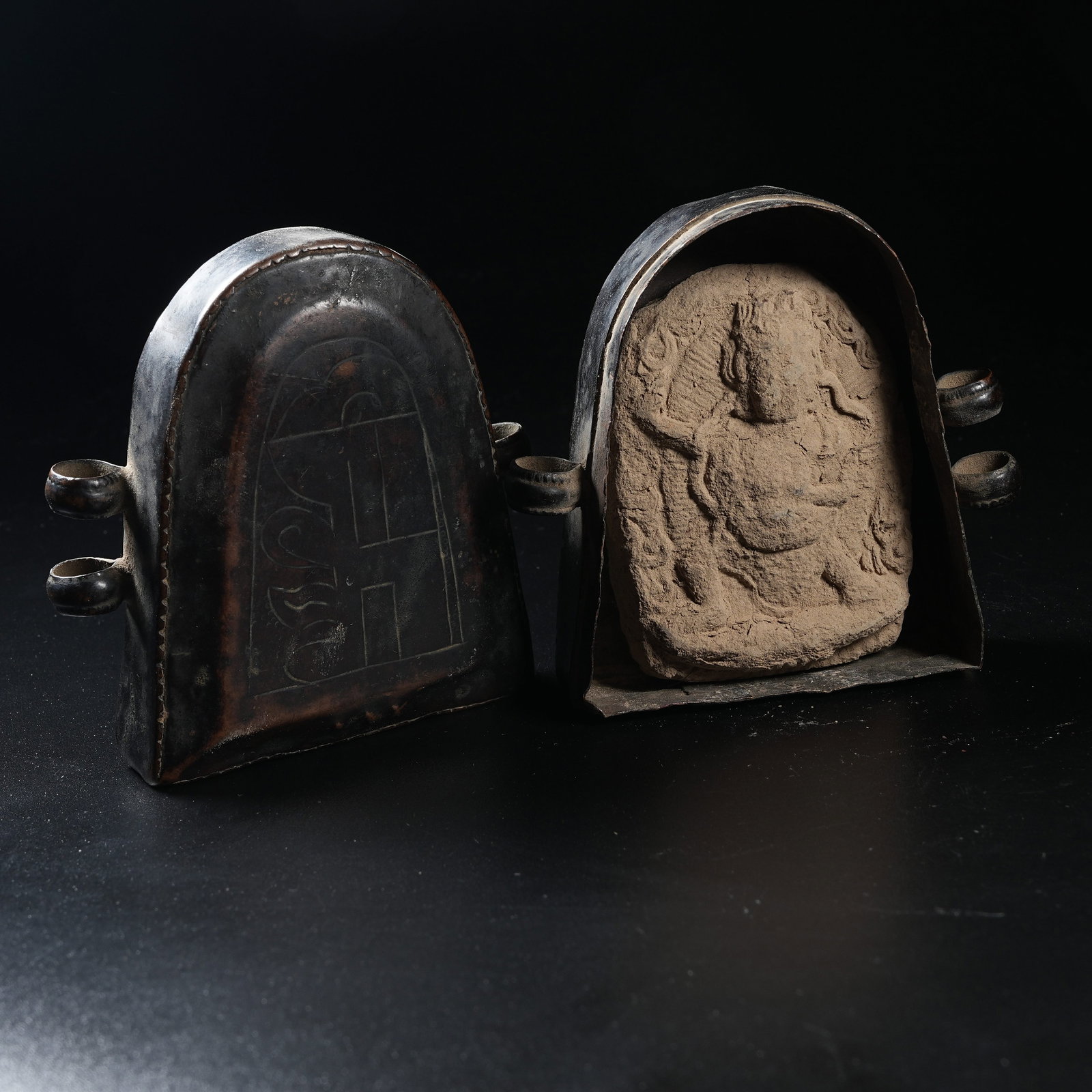 A BRONZE GHAU BOX WITH DIVINE FIGURE: Bronze Ghau Box with Divine Figure