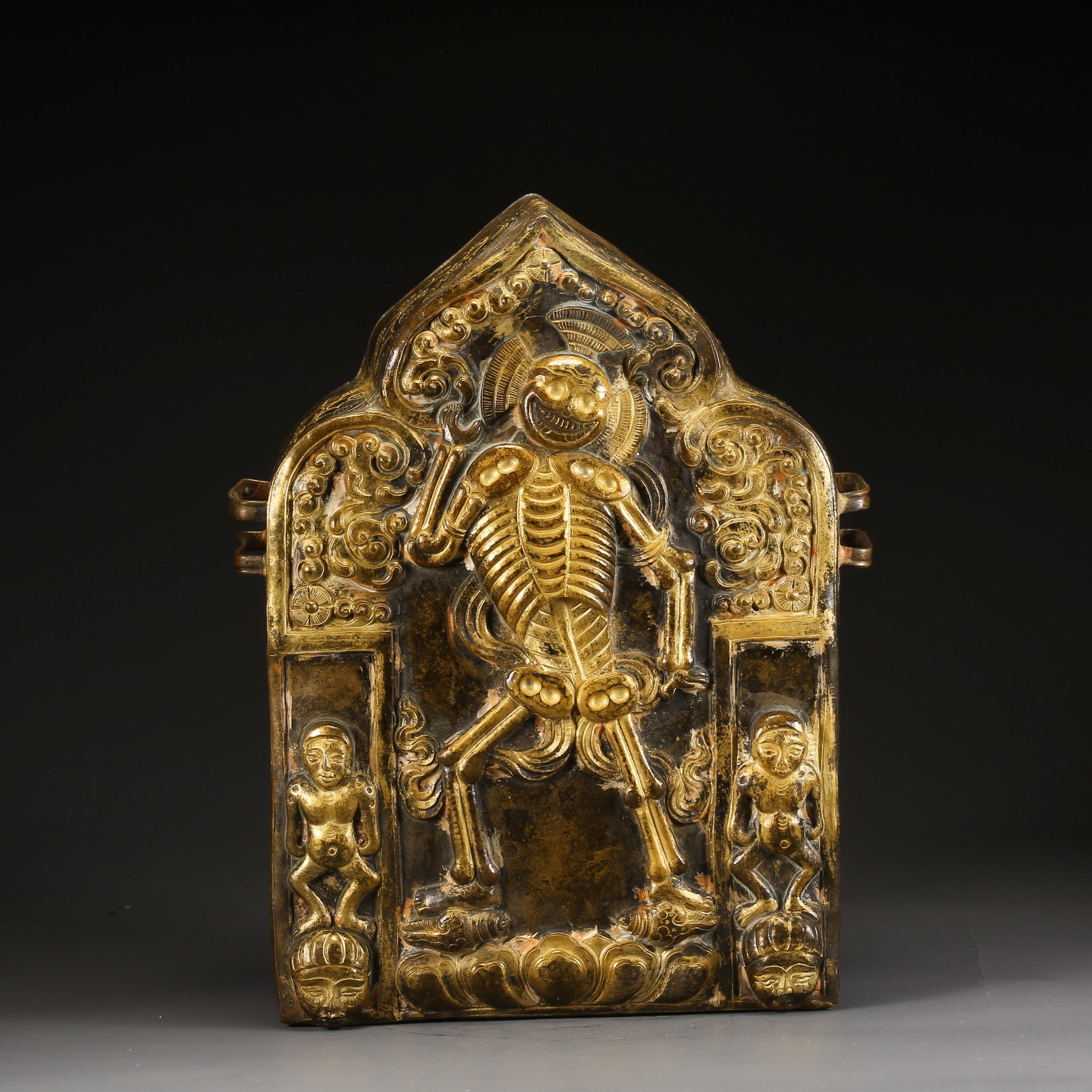 A PARTIALLY GILDED BRONZE SHITOULIN SKULL CAP BOX (1 of 8)