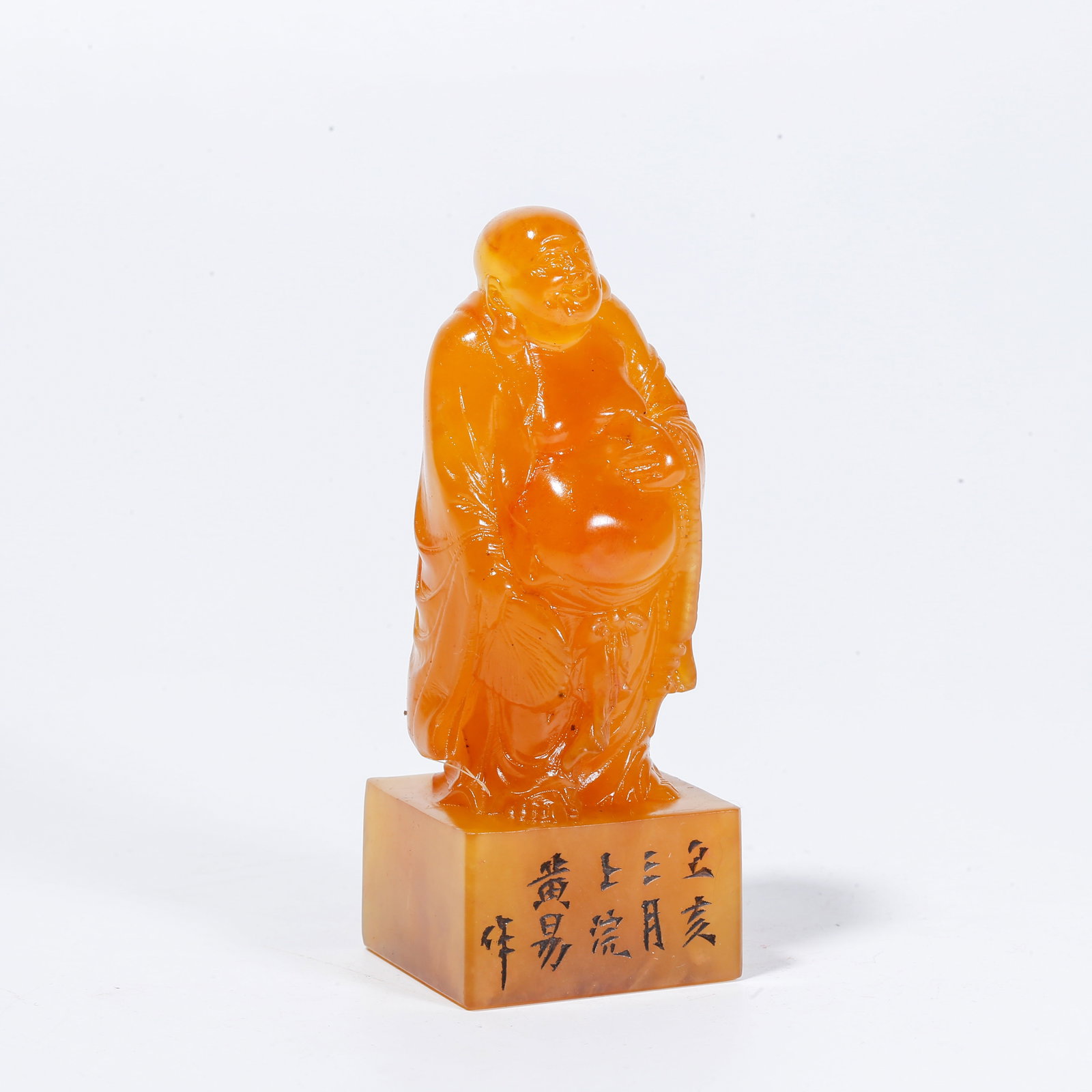 A SHOUSHAN TIANHUANG STONE SEAL WITH BUDDHA KNOB: Shoushan Tianhuang Stone Seal with Buddha Knob