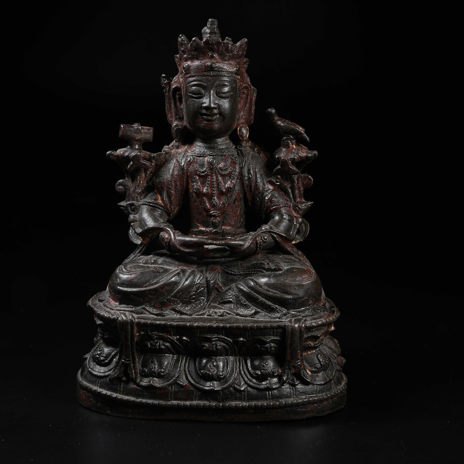 A BRONZE STATUE OF GUANYIN (1 of 9)