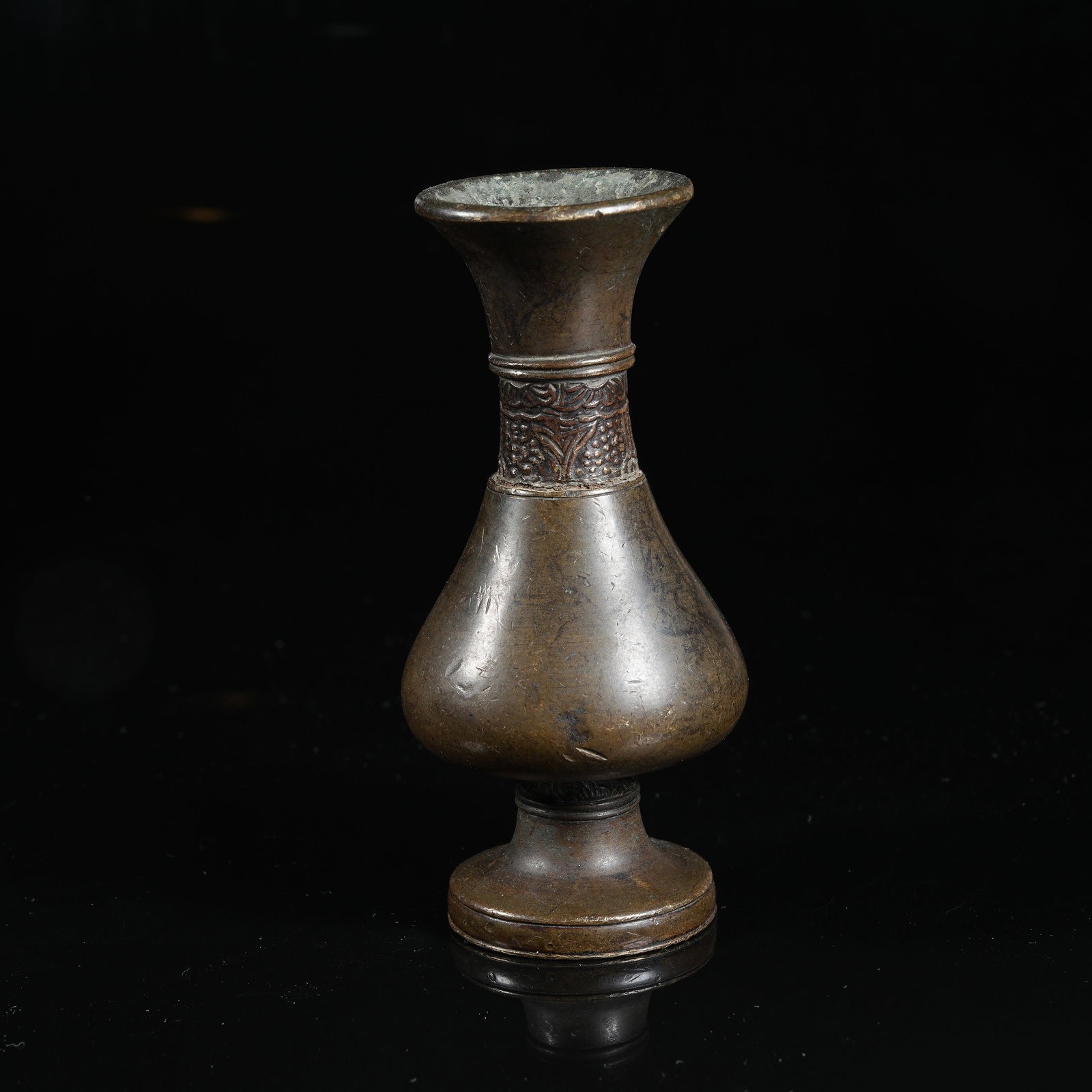 A BRONZE SMALL VASE WITH BEAST MASK PATTERN (1 of 10)