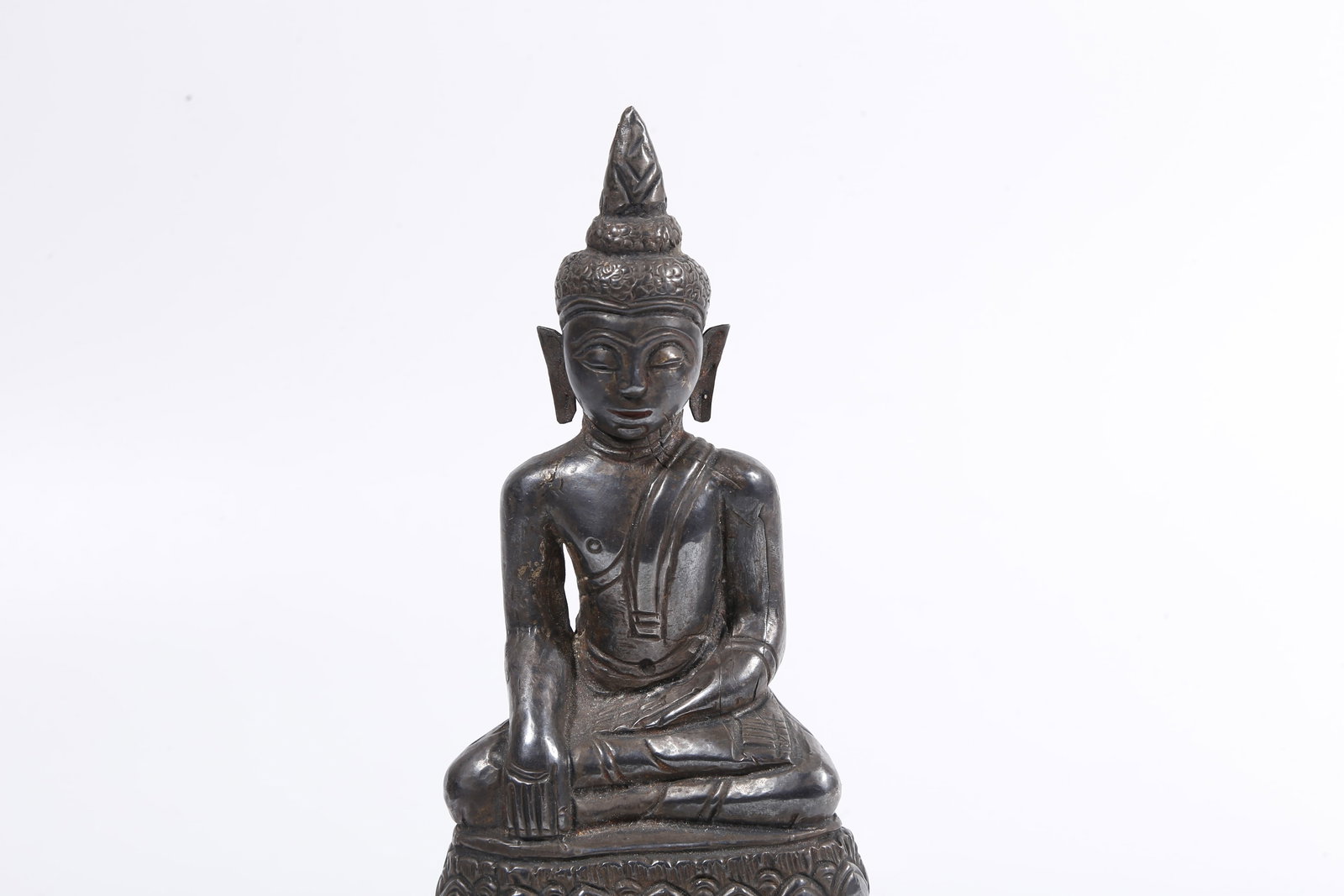 A SILVER BUDDHA STATUE - 2