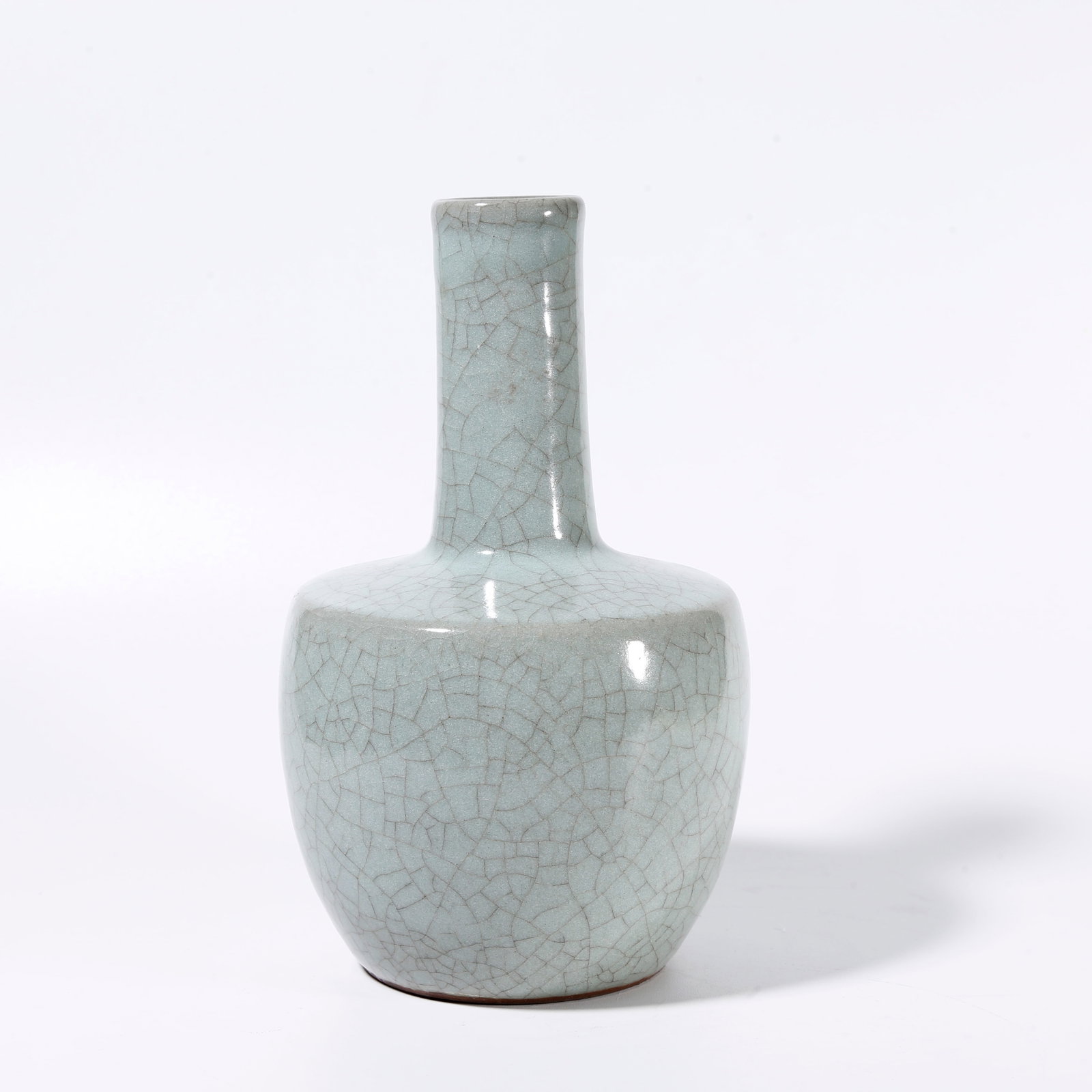 A APPRECIATION VASE FROM GUAN KILN (1 of 10)