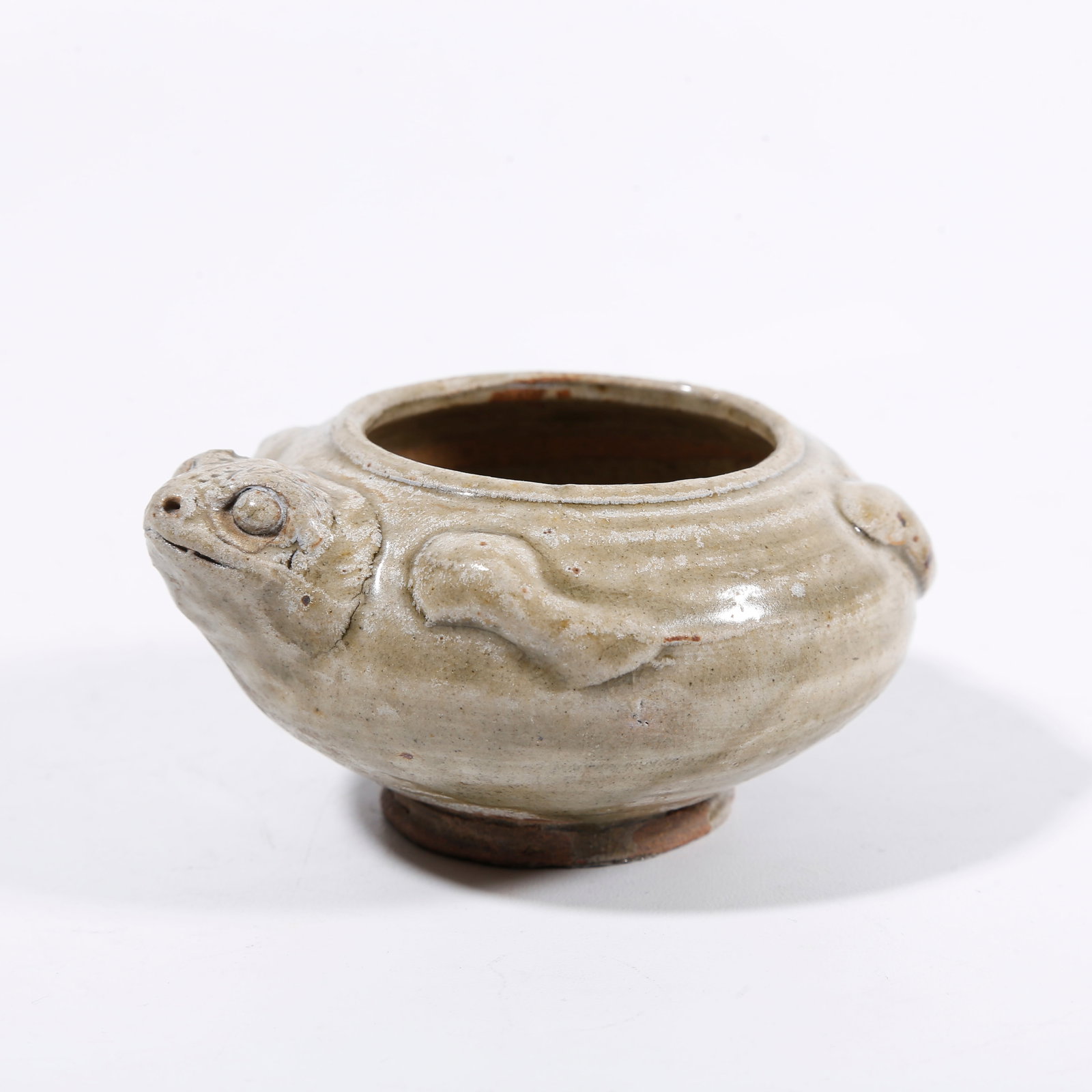 A YUE KILN TORTOISE-SHAPED WATER POT (1 of 8)