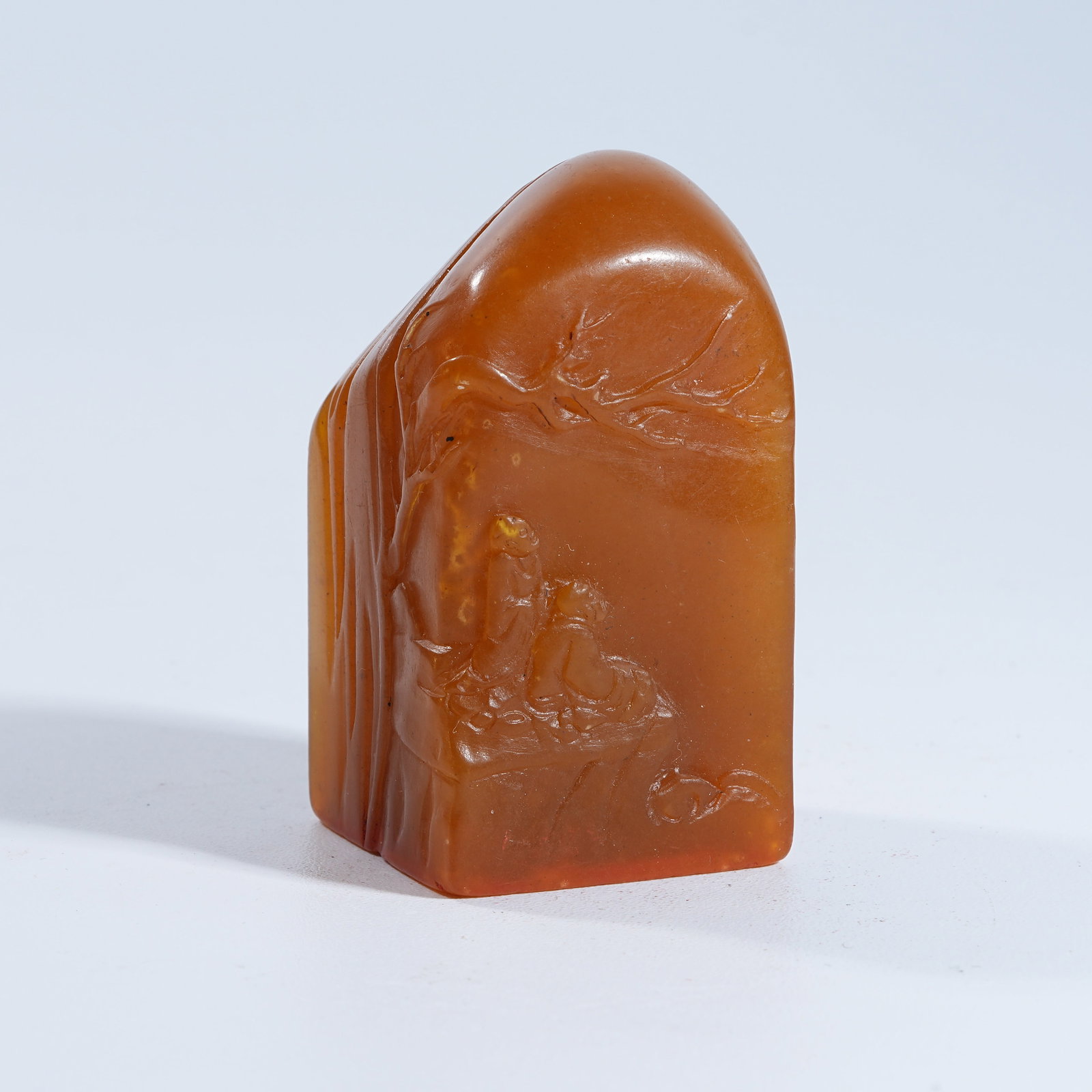 A SHOUSHAN TIANHUANG STONE SEAL WITH ELEGANT GATHERING UNDER PINE DESIGN: Shoushan Tianhuang Stone Seal with Elegant Gathering Under Pine Design