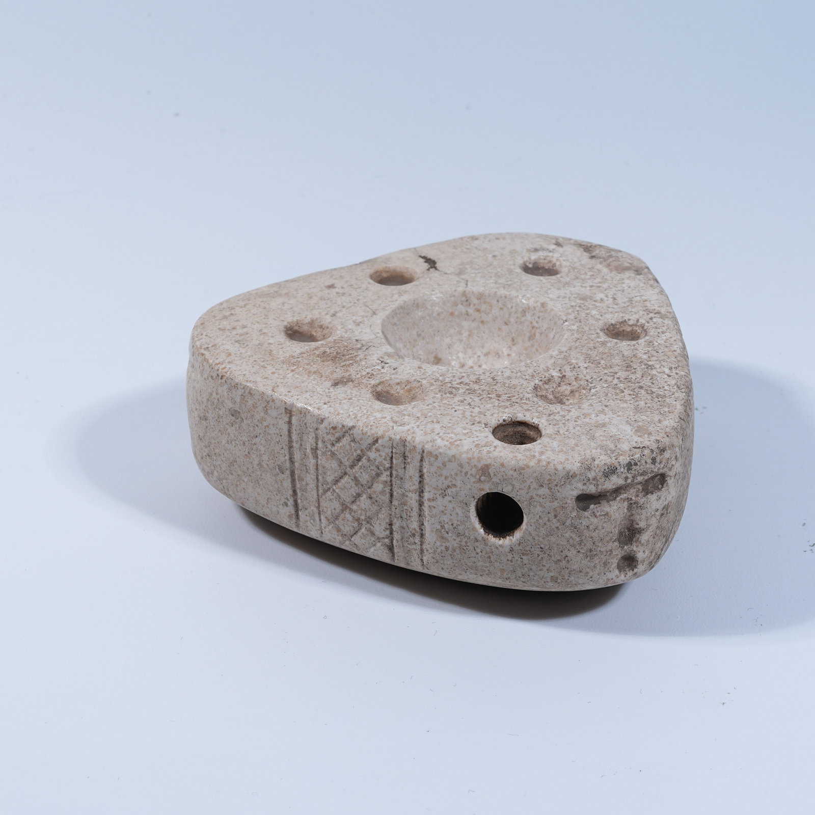 A HONGSHAN CULTURE ARCHAIC JADE POLISHING TOOL (1 of 9)