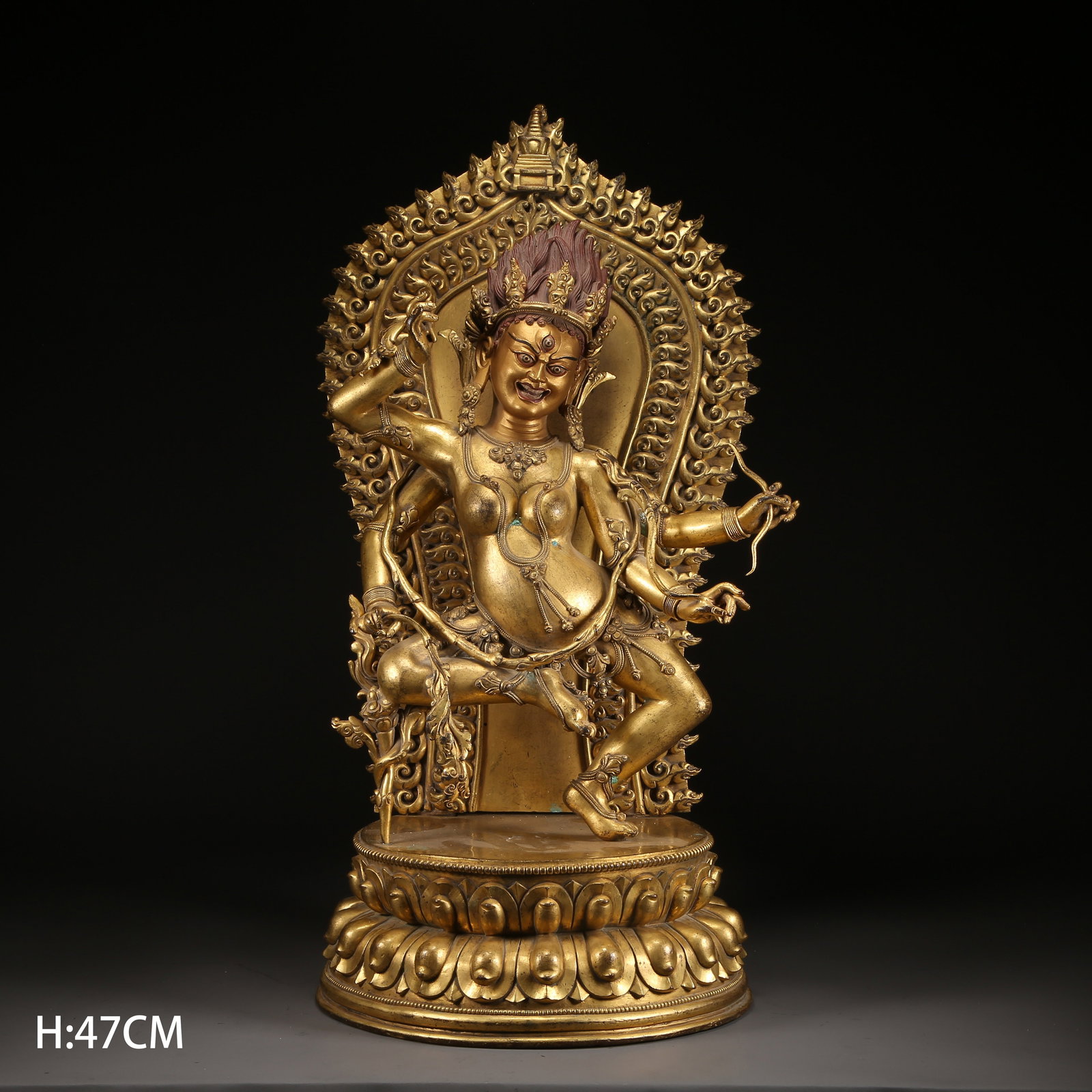 A GILT BRONZE TARA STATUE (1 of 9)