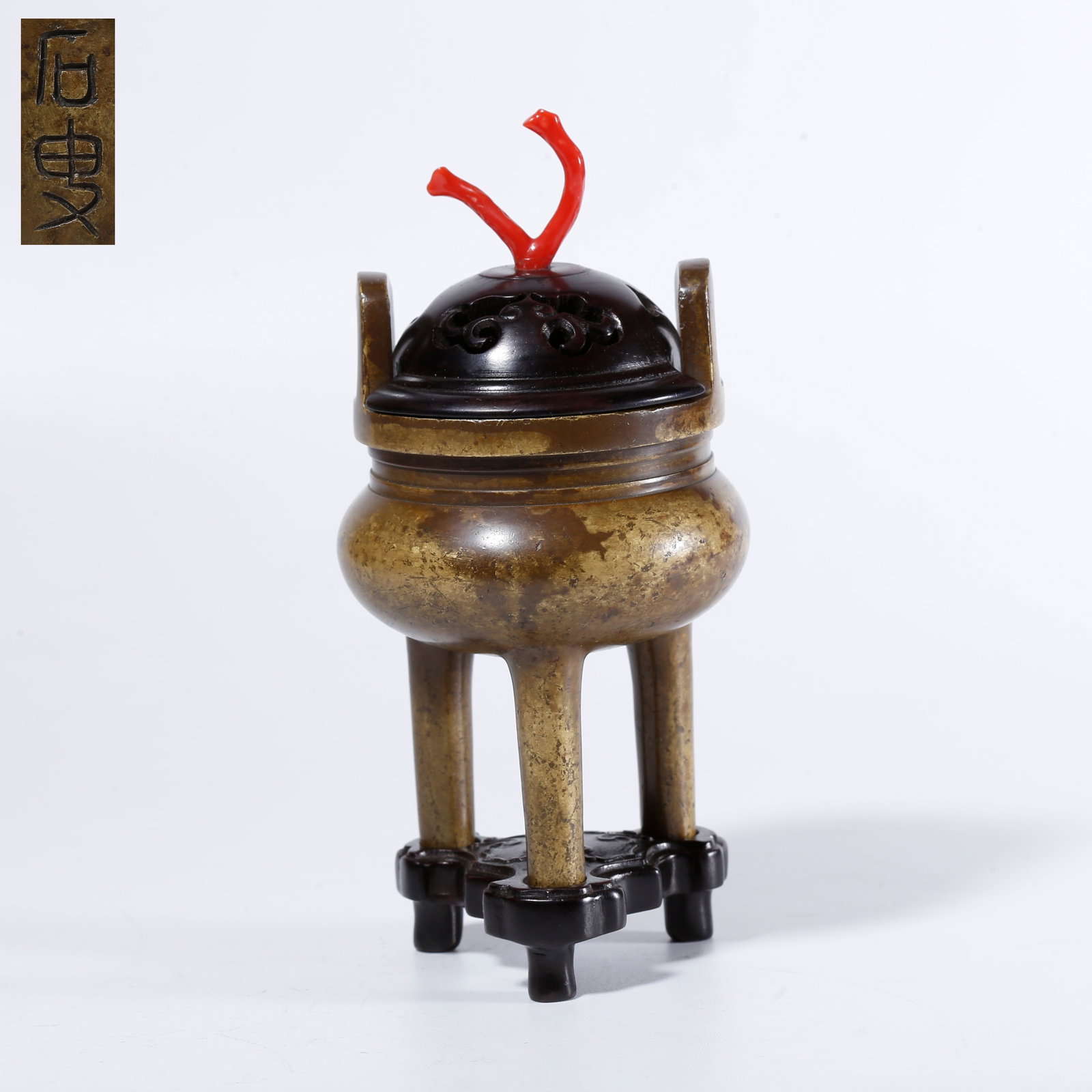A BRONZE TRIPOD CENSER (1 of 10)