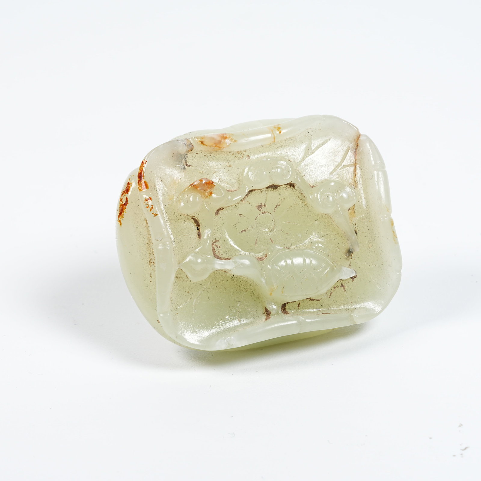 A HETIAN JADE LOTUS LEAF LONGEVITY-PATTERN PENDANT (1 of 9)