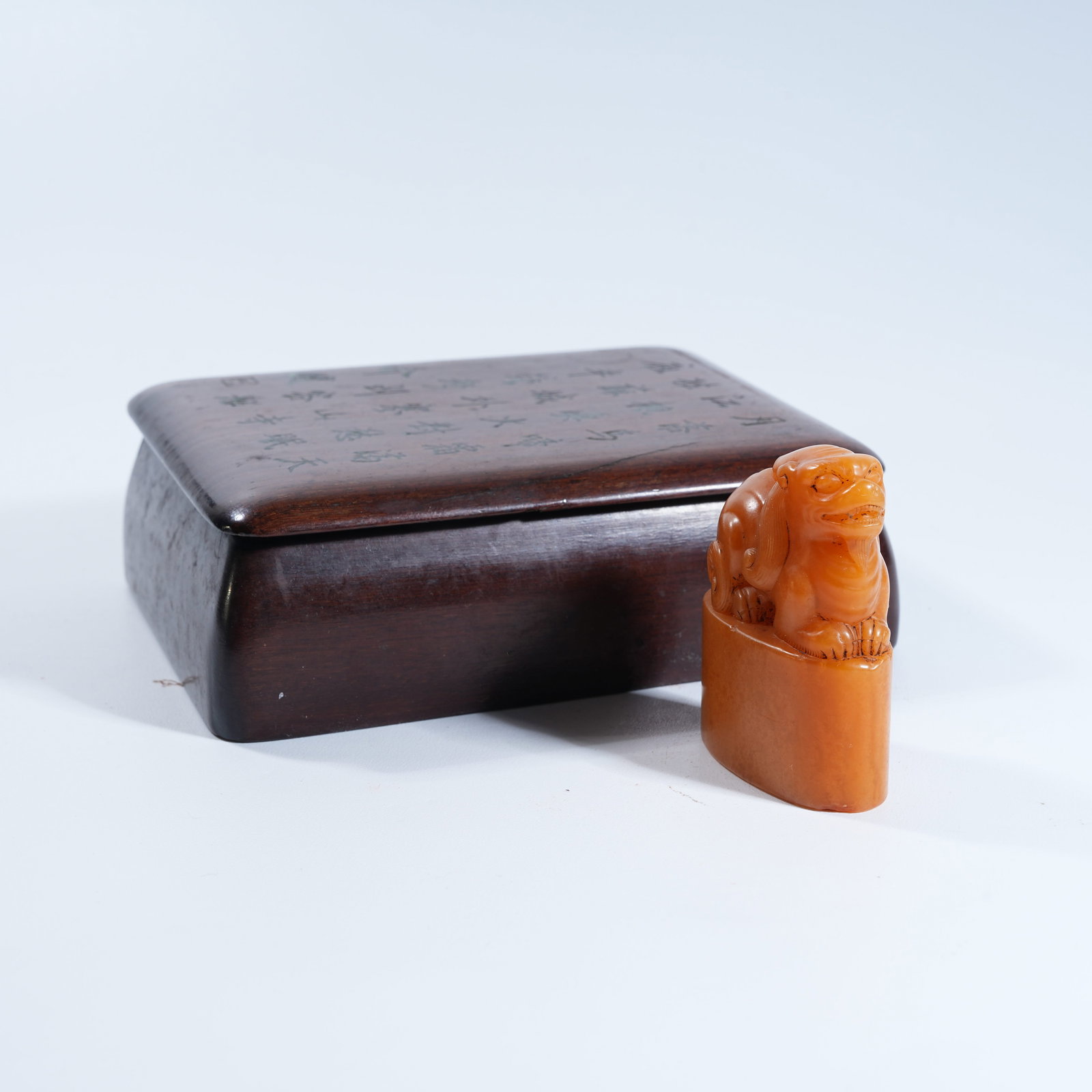 A SHOUSHAN TIANHUANG STONE SEAL WITH BEAST KNOB: Shoushan Tianhuang Stone Seal with Beast Knob