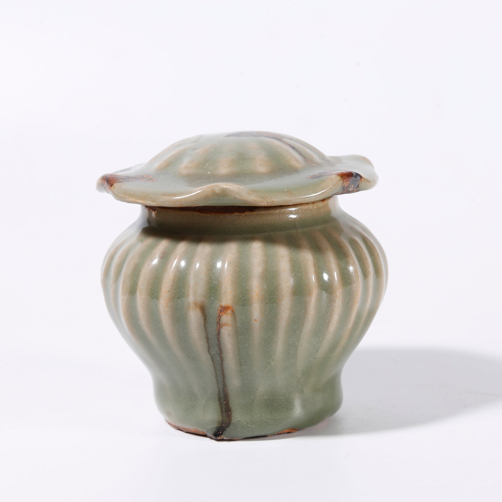 A COVERED JAR FROM LONGQUAN KILN (1 of 9)