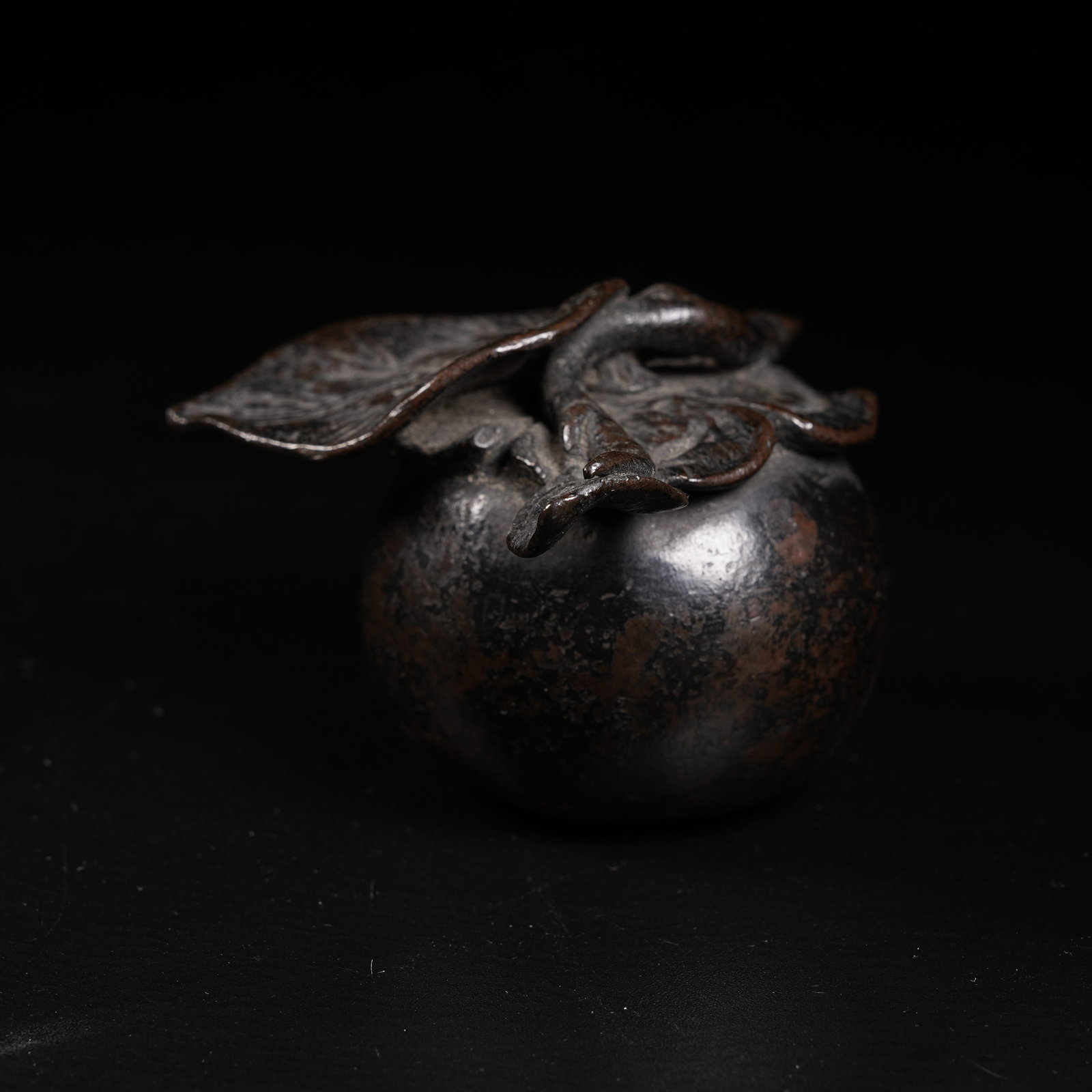 A COPPER INK DROPPER WITH EVERYTHING AS WISHED PATTERN: Copper Ink Dropper with Everything as Wished Pattern