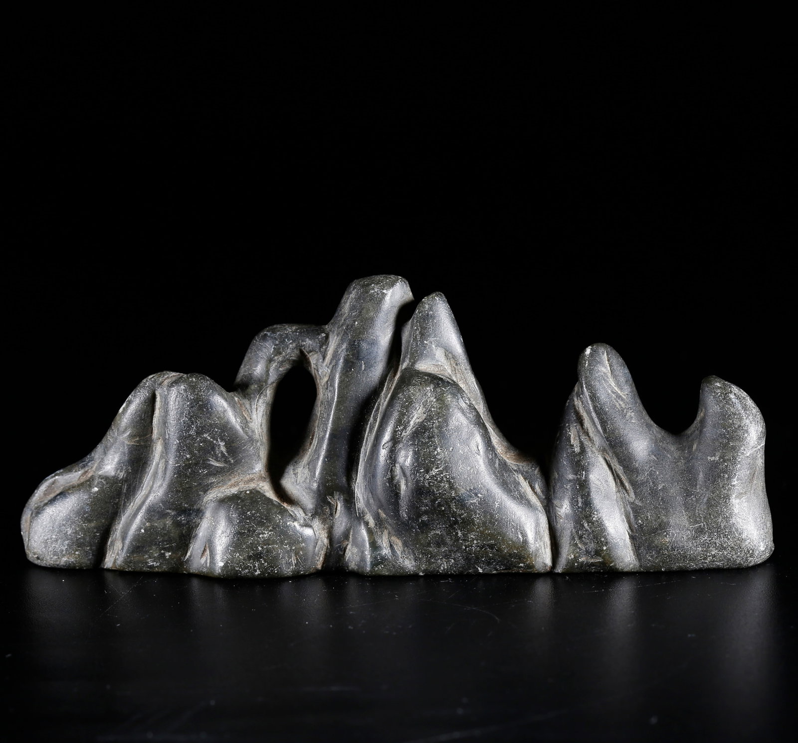 A STONE MOUNTAIN ORNAMENT (1 of 9)