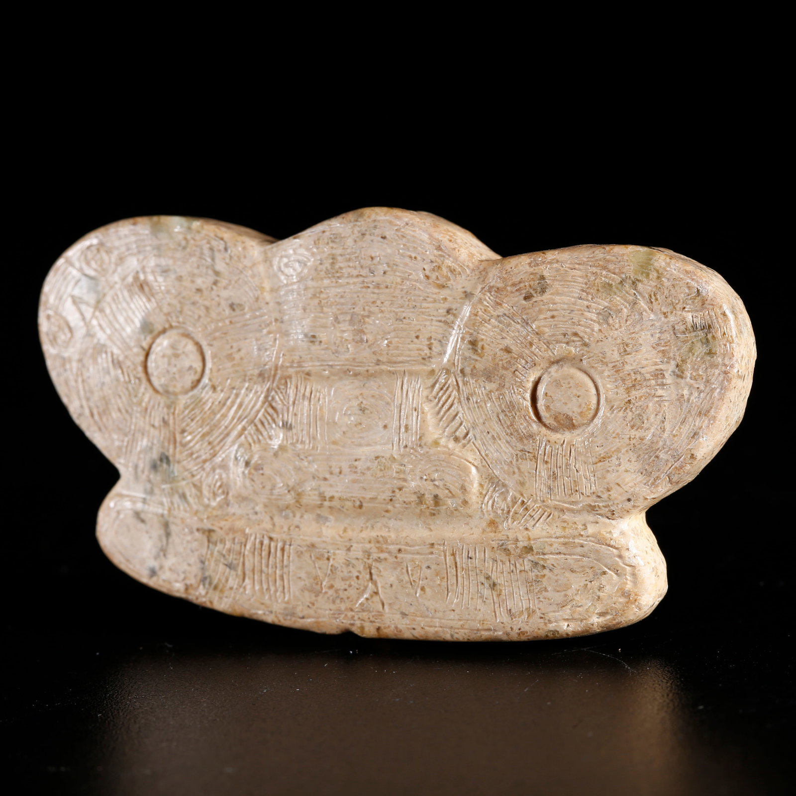 A ANCIENT JADE CARVED PENDANT: Ancient Jade Carved Pendant