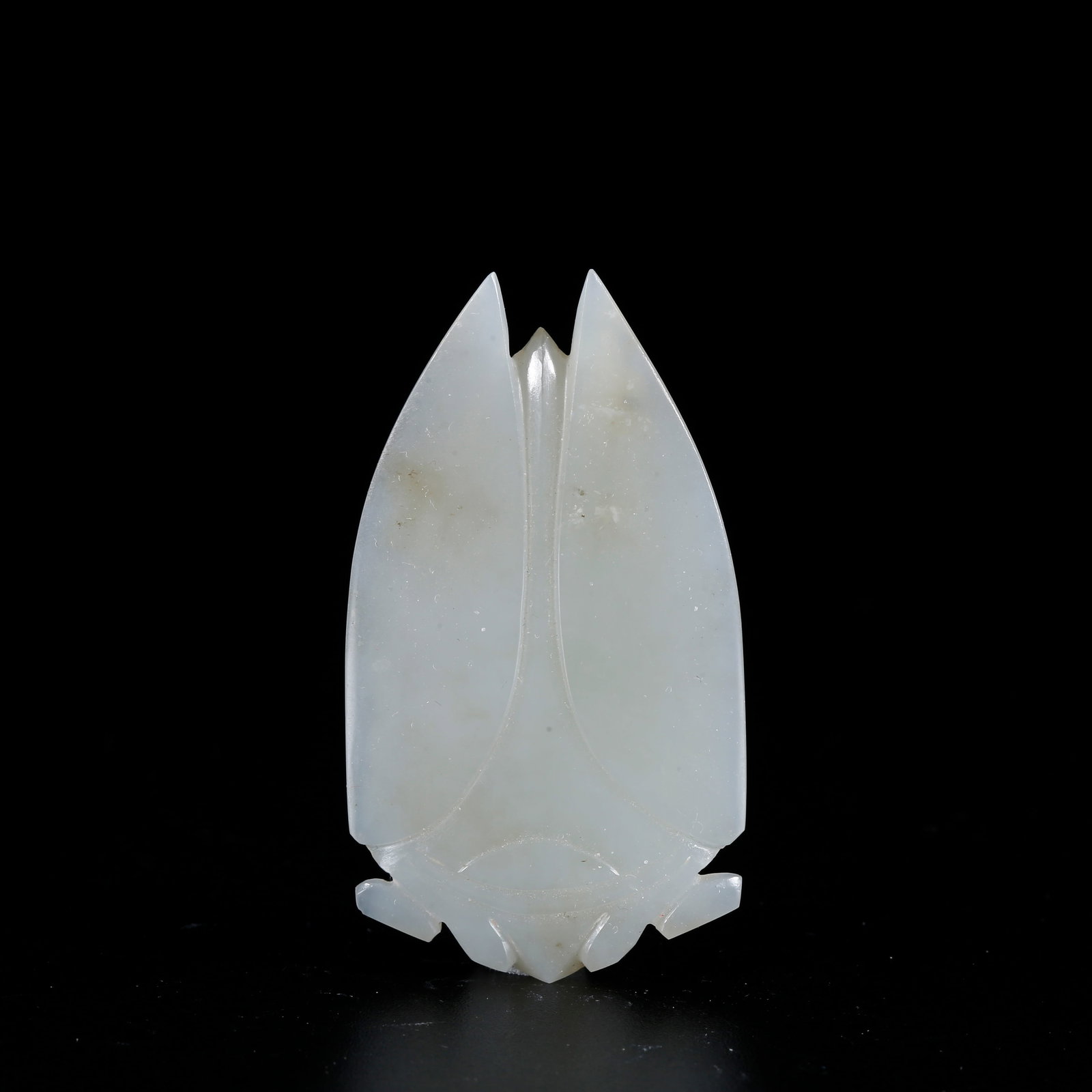 A HETIAN JADE ORNAMENT OF STARTLING A SOUND: Hetian Jade Ornament of Startling a Sound