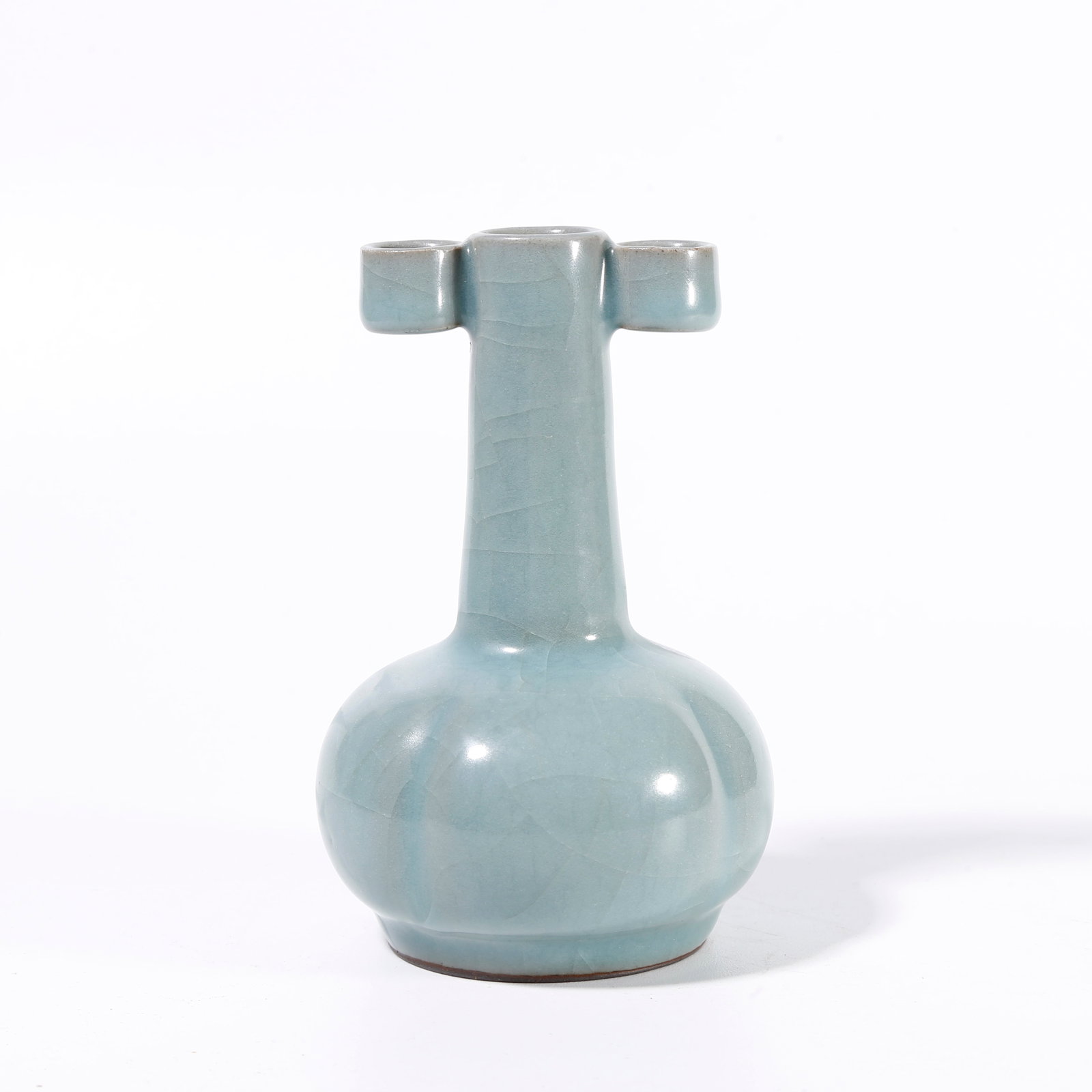 A DOUBLE LUG-HANDLED VASE FROM GUAN KILN (1 of 9)
