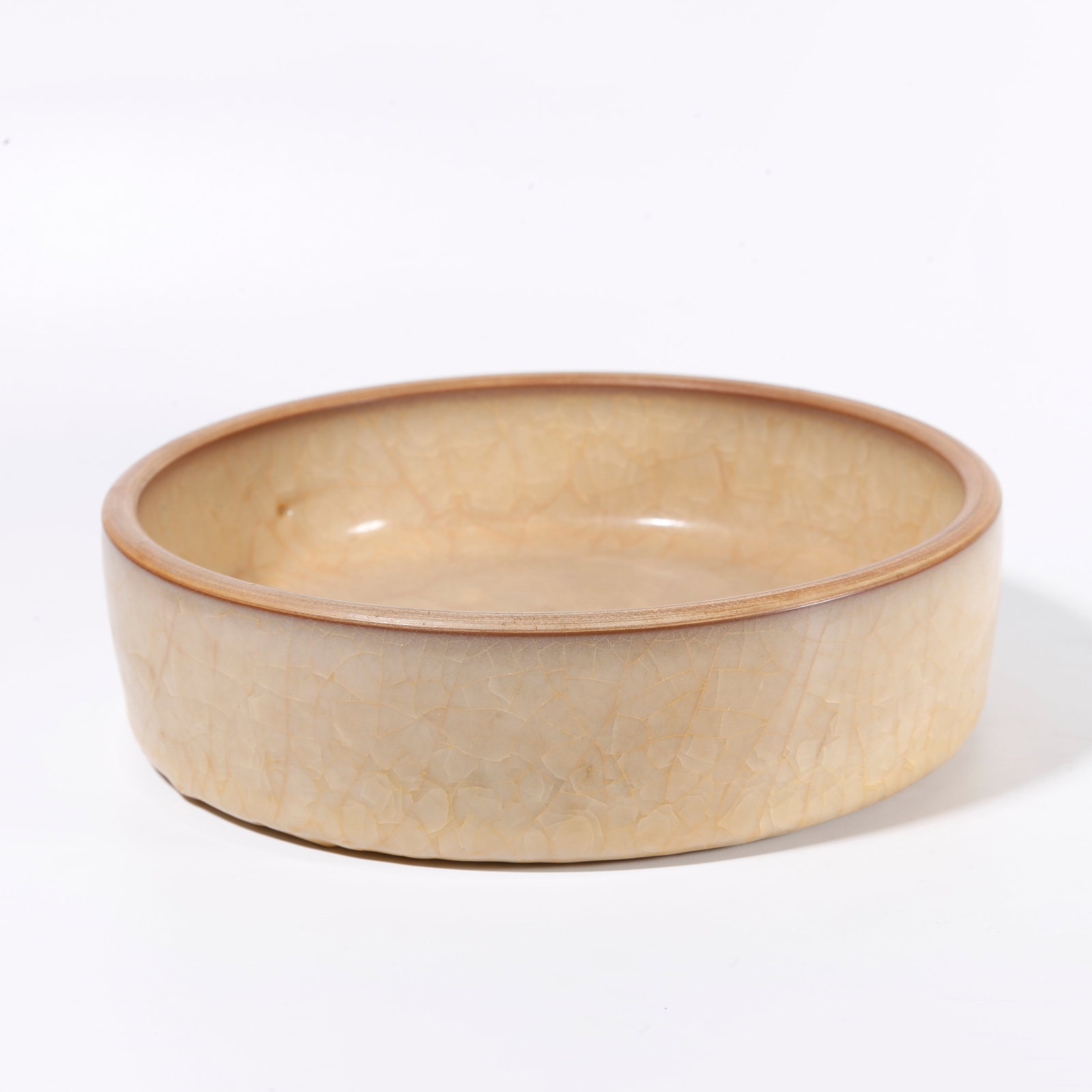 A WASHER FROM GUAN KILN (1 of 10)