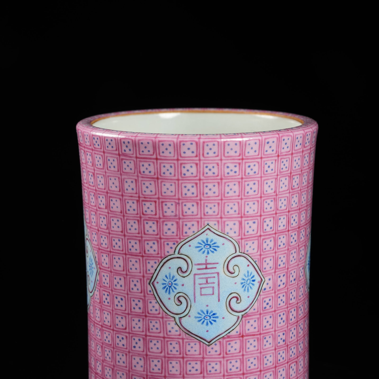 A ROUGE-GROUND DIAPER "LONGEVITY" PATTERN BRUSH HOLDER - 5