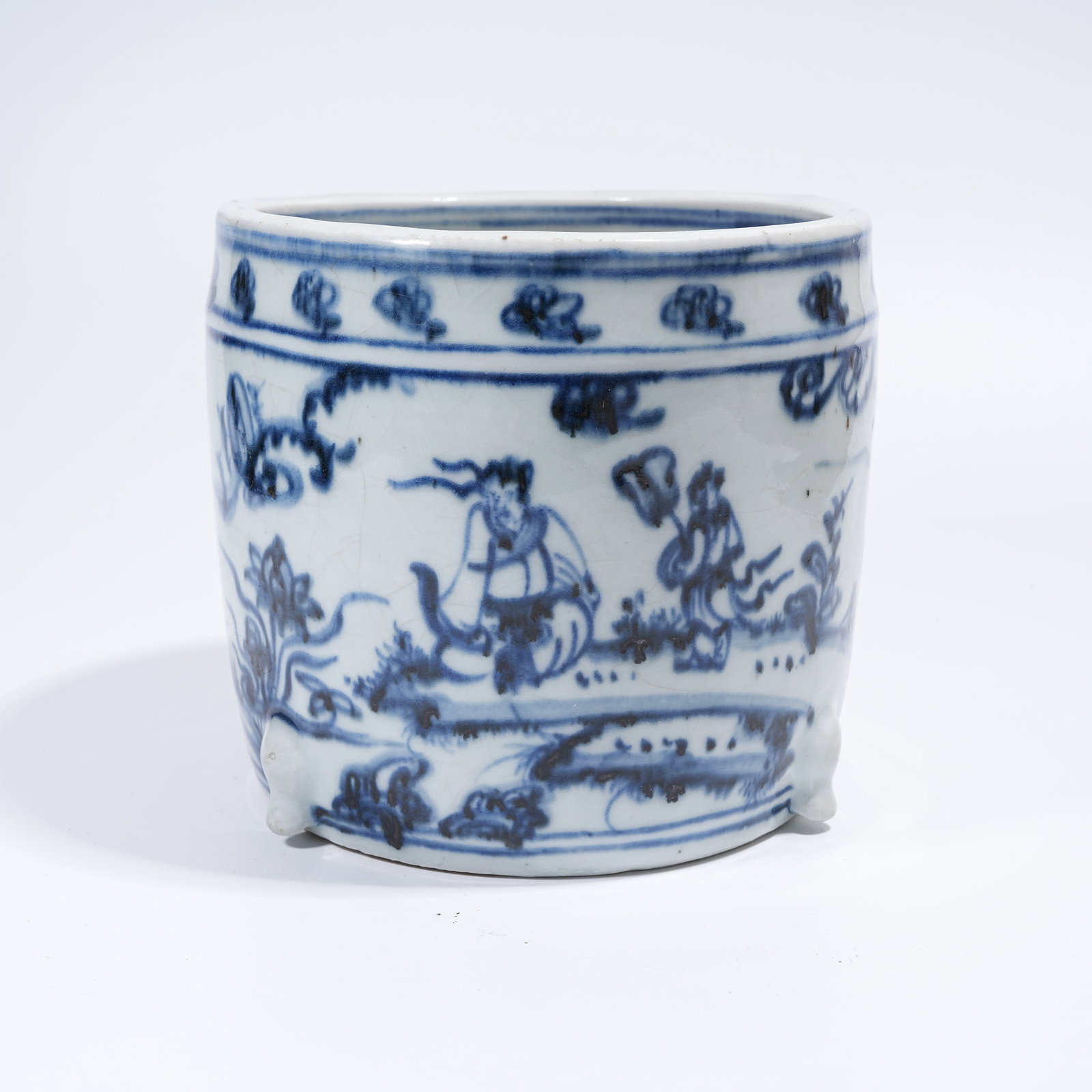 A BLUE AND WHITE CYLINDRICAL CENSER WITH FIGURE STORY PATTERN: Blue and White Cylindrical Censer with Figure Story Pattern