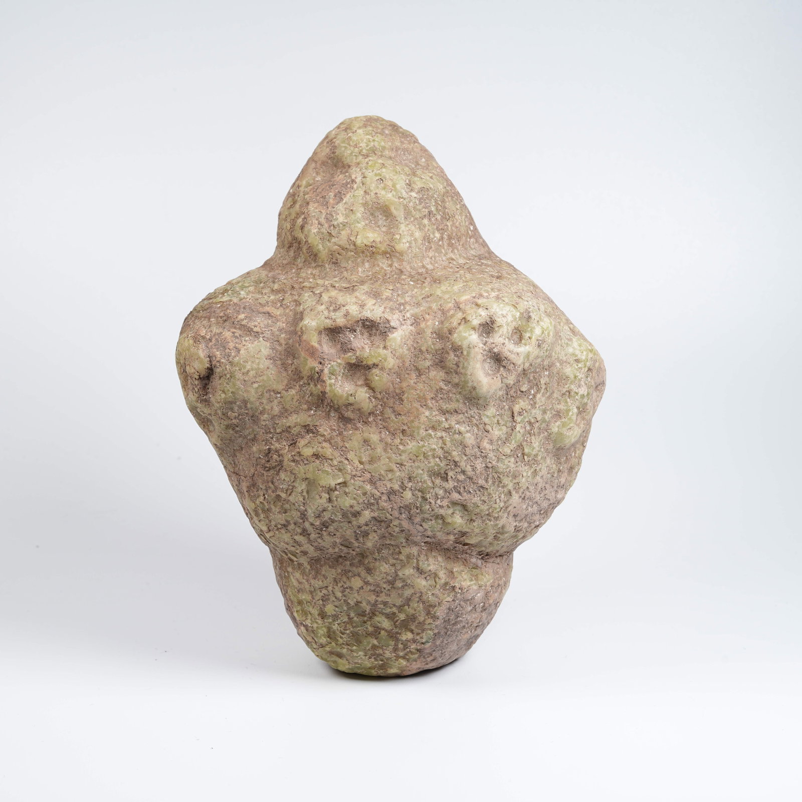 A HONGSHAN CULTURE ARCHAIC JADE ANTHROPOMORPHIC FIGURINE: Hongshan Culture archaic jade anthropomorphic figurine