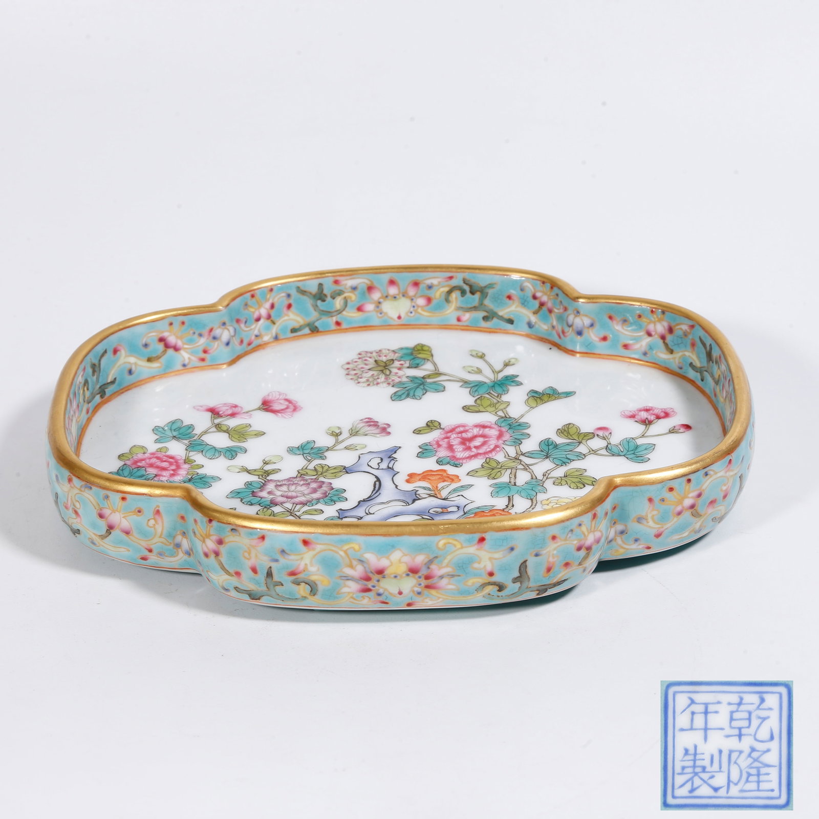 A FAMILLE-ROSE BRUSH WASHER WITH ROCK AND FLORAL MOTIFS (1 of 11)