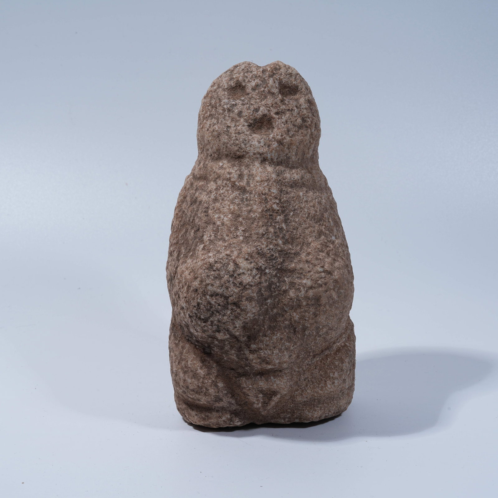 A HONGSHAN CULTURE ARCHAIC JADE ANTHROPOMORPHIC DEITY FIGURINE: Hongshan Culture archaic jade anthropomorphic deity figurine