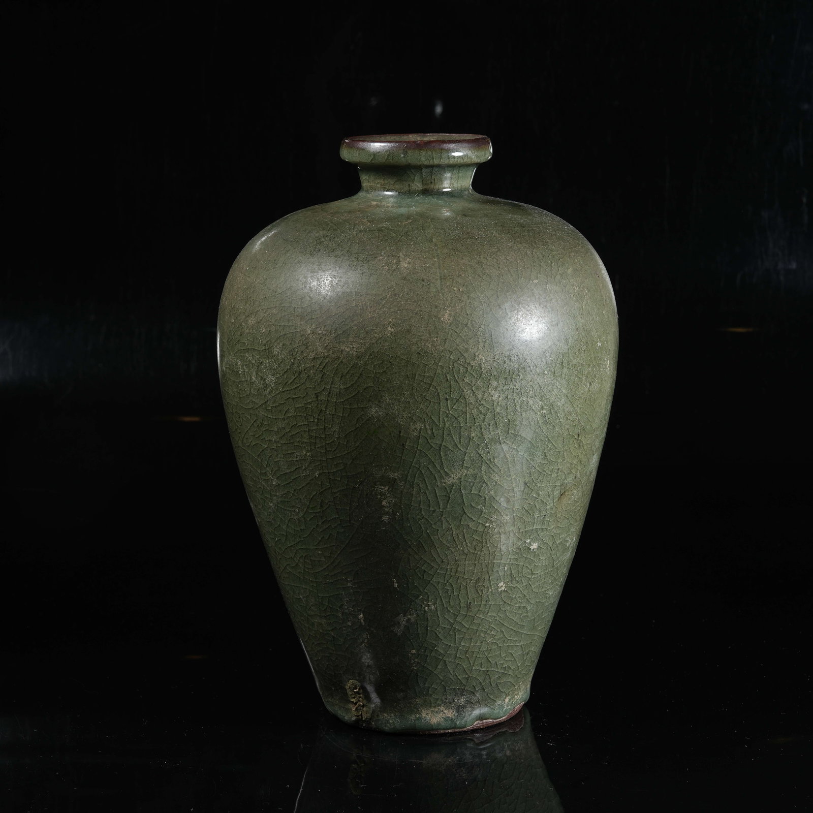 A LONGQUAN KILN PLUM VASE (1 of 9)