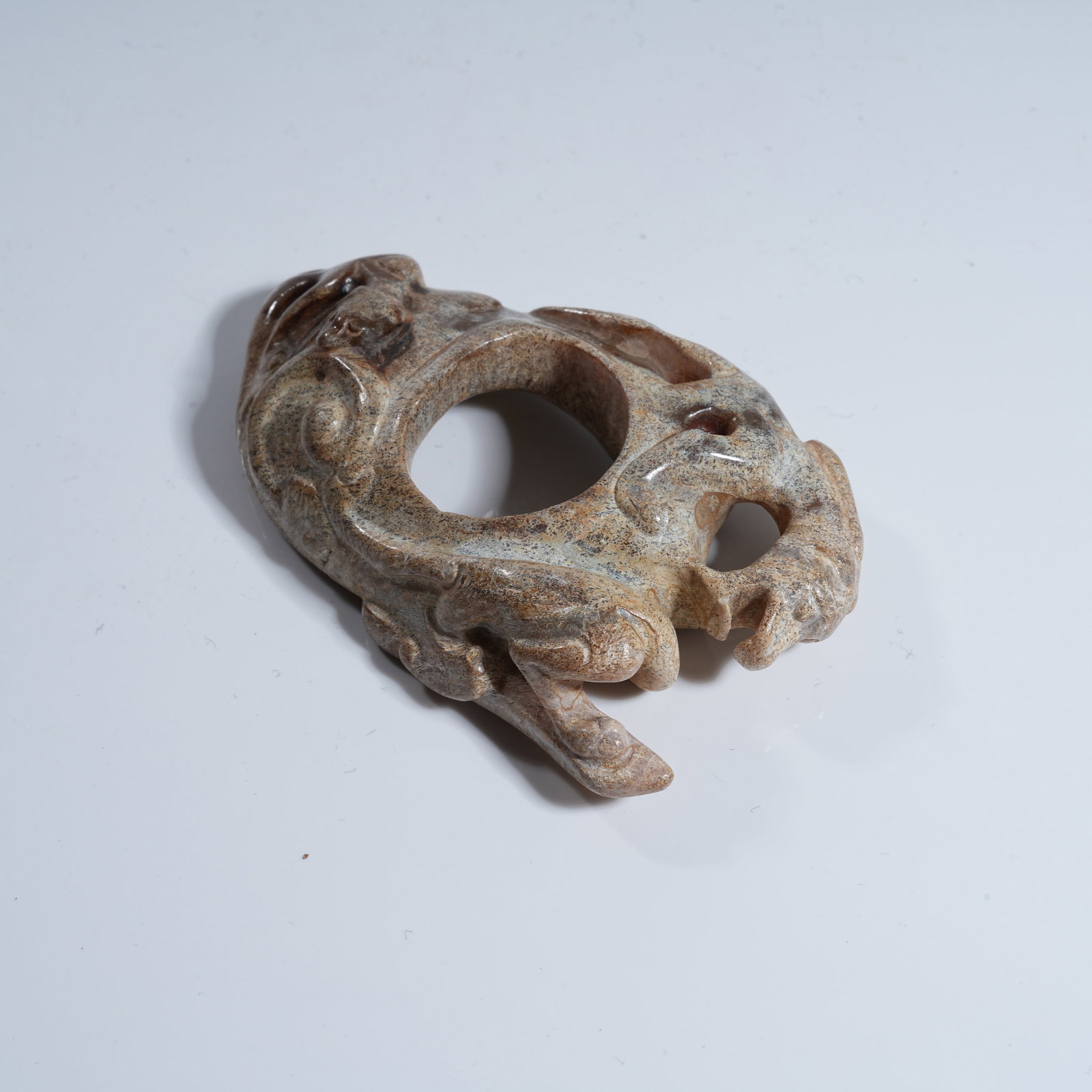 A ANCIENT JADE HEART-SHAPED PENDANT WITH CHILONG PATTERN (1 of 9)