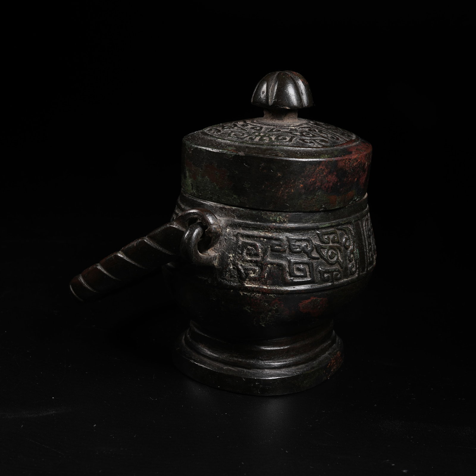 A COPPER LOOP-HANDLED YOU VESSEL WITH BEAST MASK PATTERN - 2