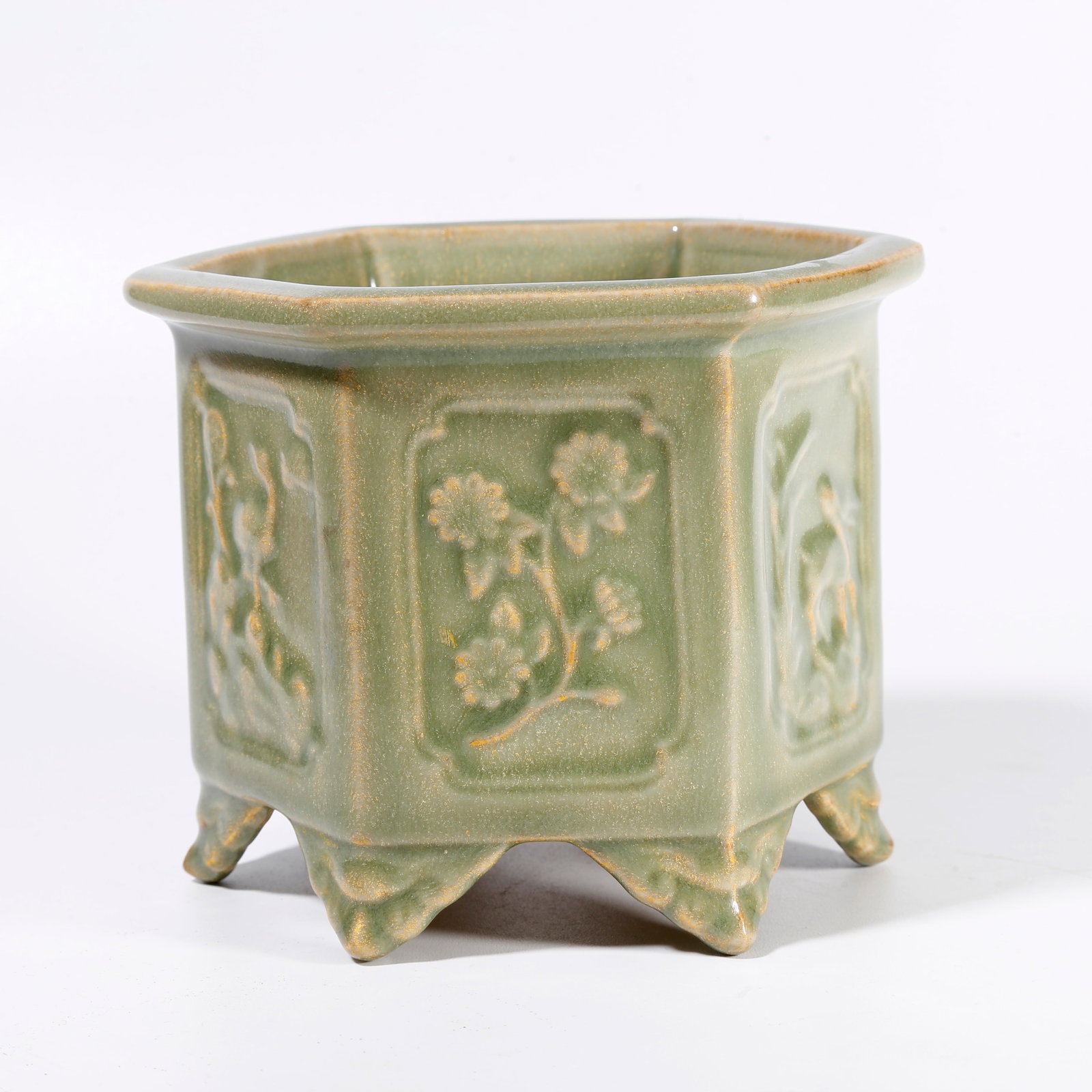 A HEXAGONAL BRUSH HOLDER FROM CHAI KILN (1 of 10)