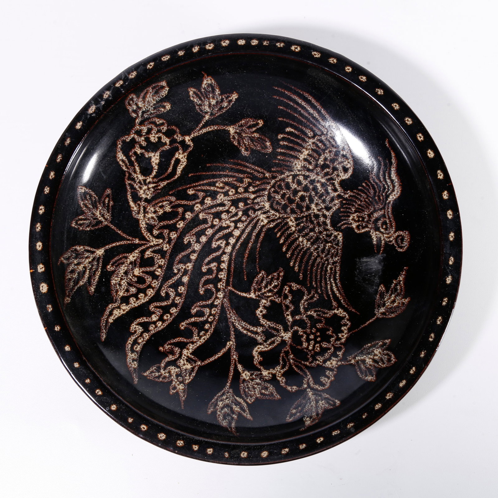 A PHOENIX-MOTIF PLATE FROM JIZHOU KILN (1 of 9)