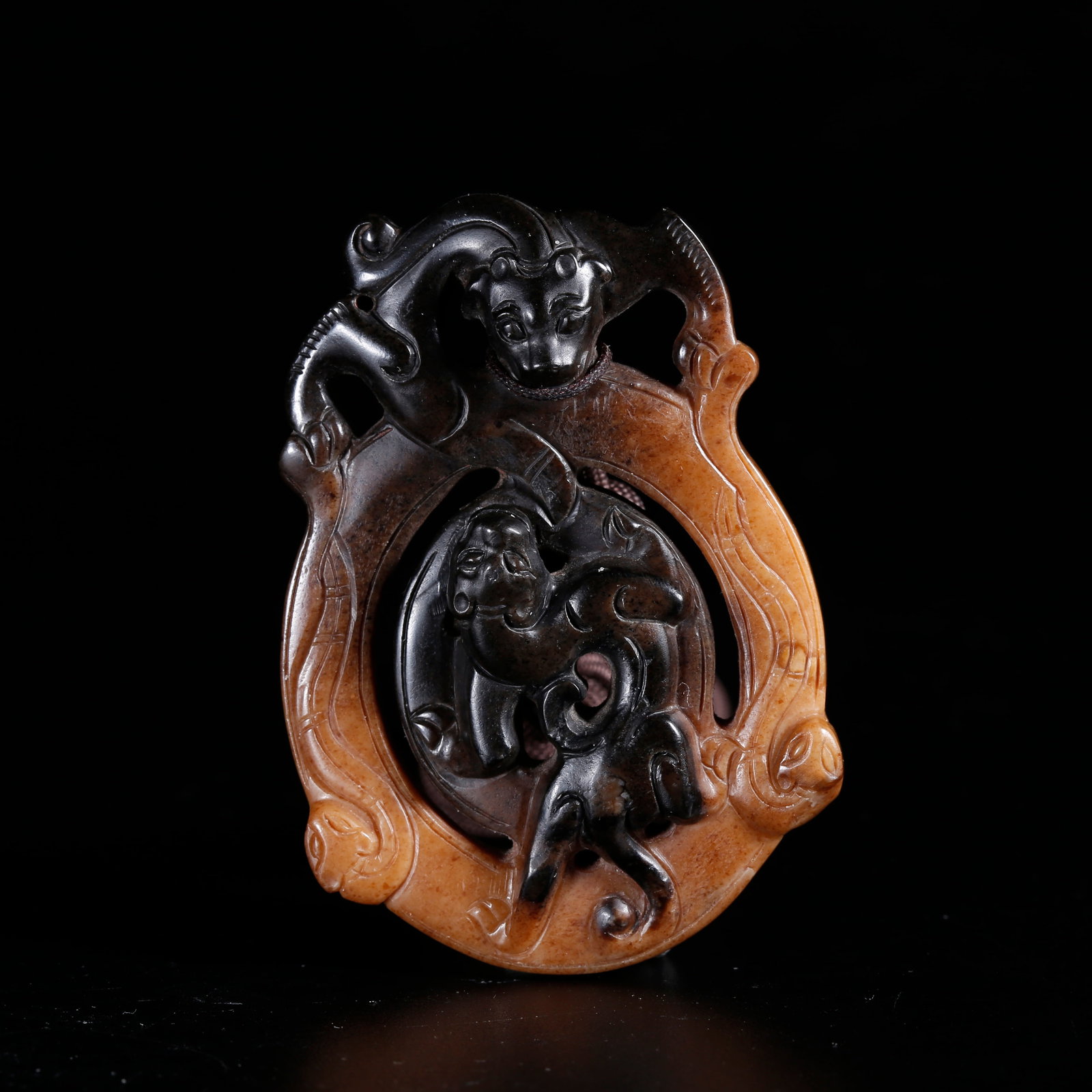 A ANCIENT JADE PENDANT CARVED WITH DRAGON PATTERN: Ancient Jade Pendant Carved with Dragon Pattern