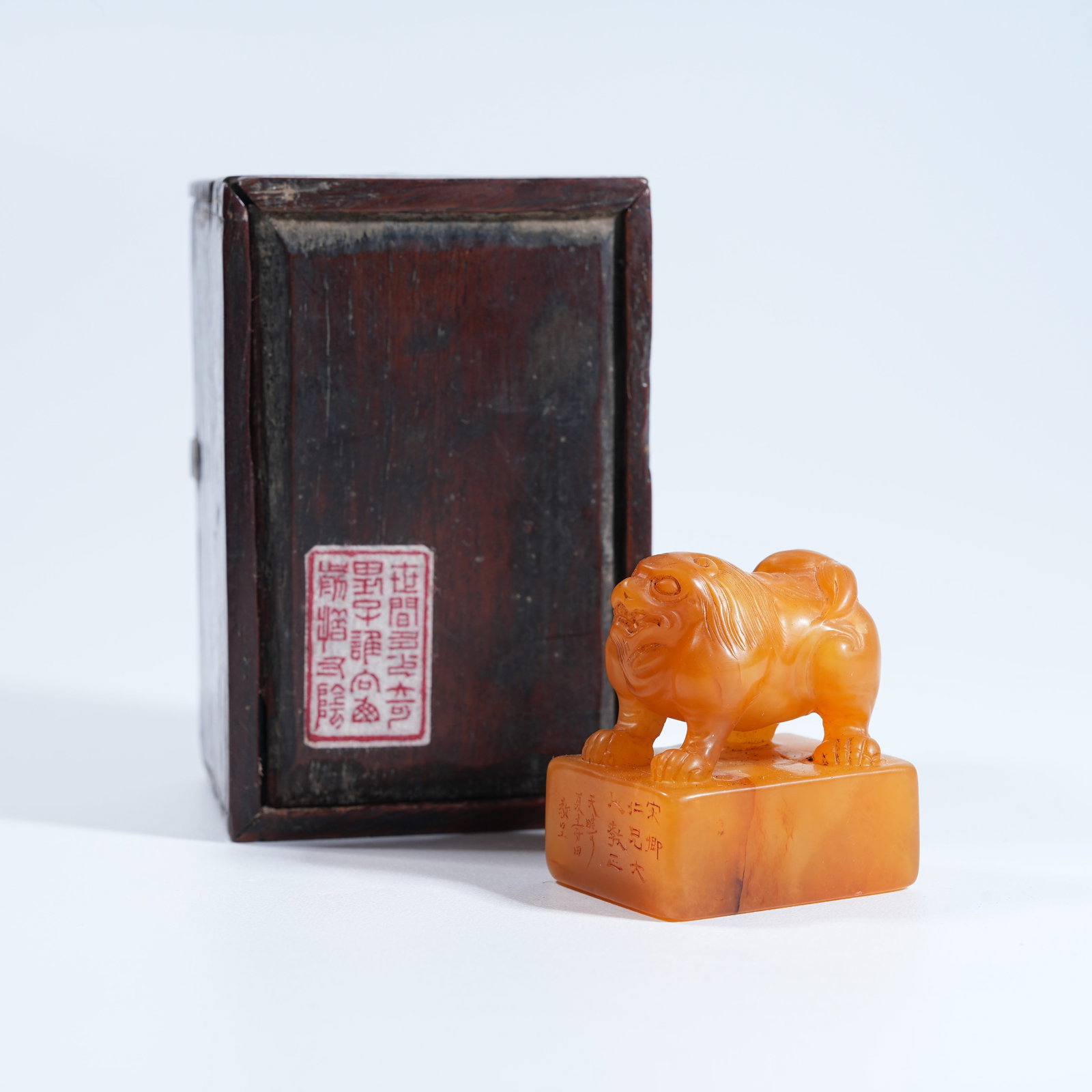 A SHOUSHAN TIANHUANG STONE SEAL WITH LION KNOB (1 of 8)