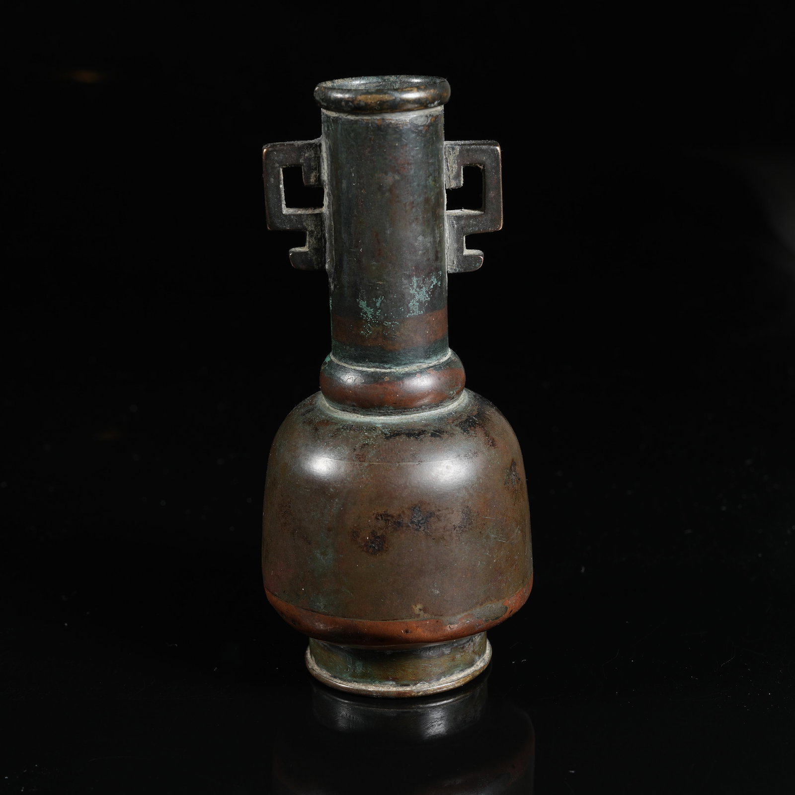 A BRONZE RITUAL VASE - 4