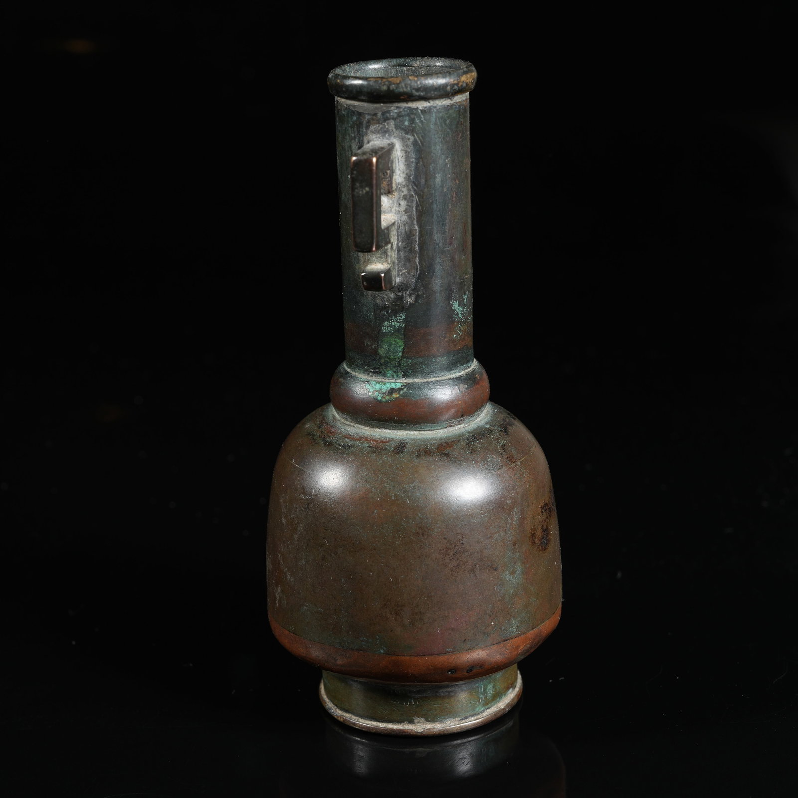 A BRONZE RITUAL VASE - 5