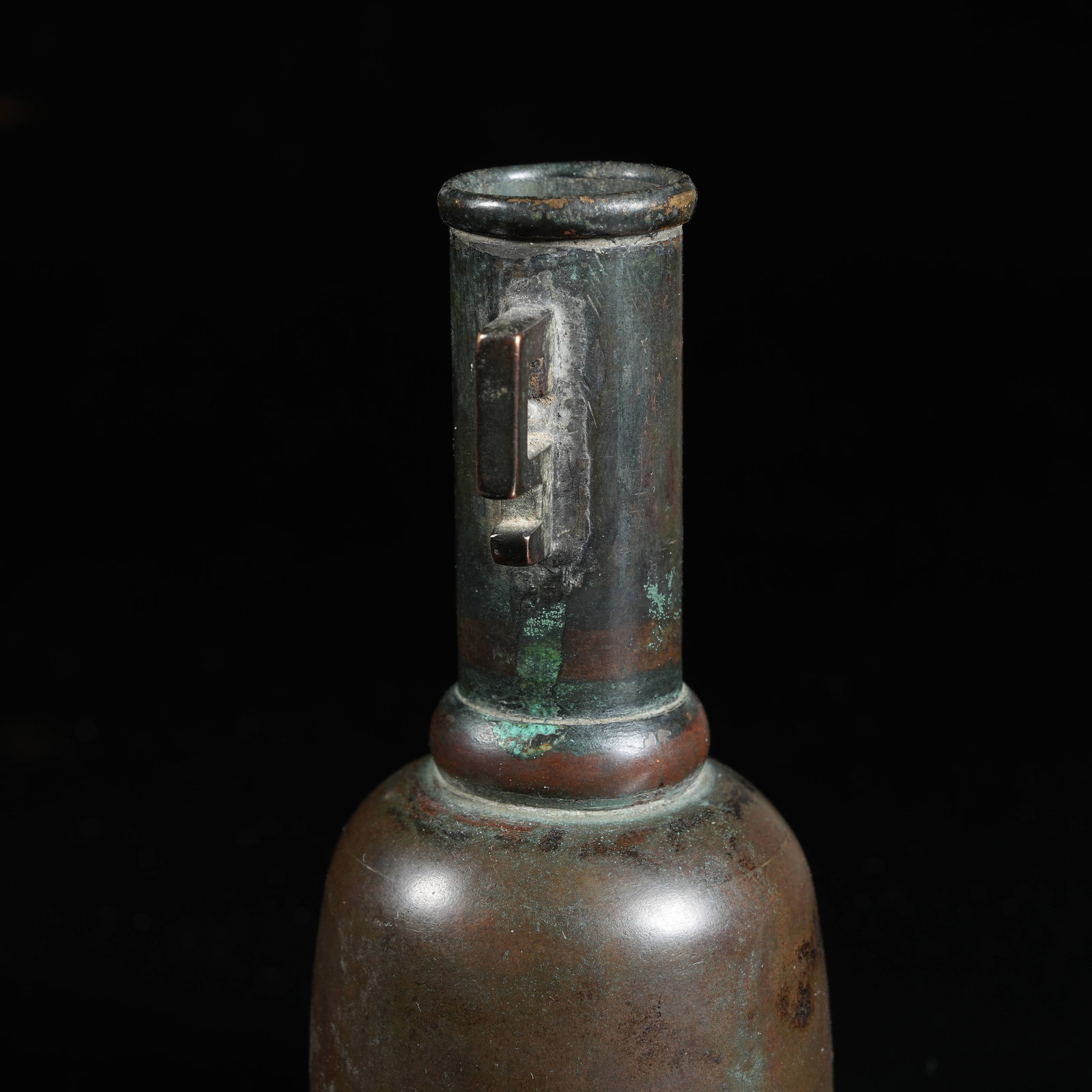 A BRONZE RITUAL VASE - 6
