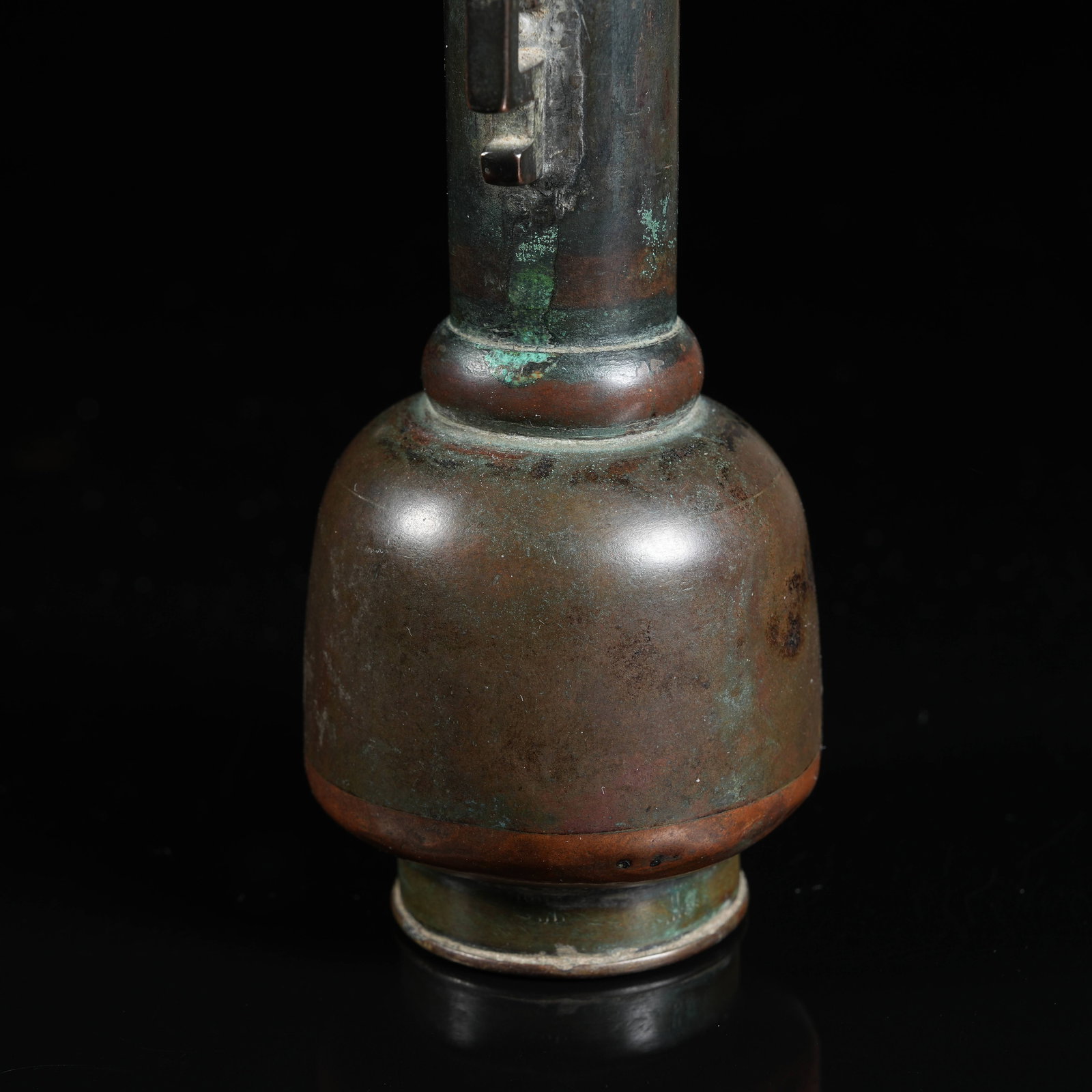 A BRONZE RITUAL VASE - 7