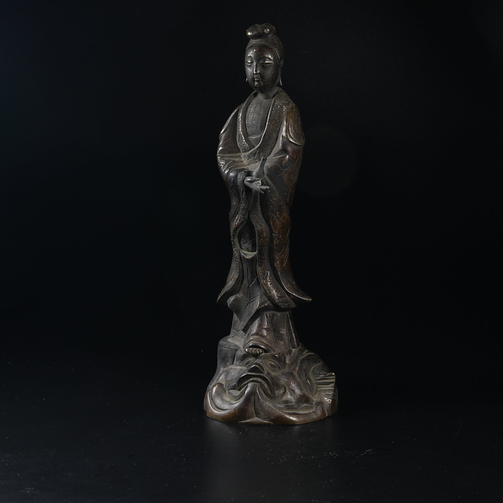 A BRONZE VASE-HELD GUANYIN (1 of 11)